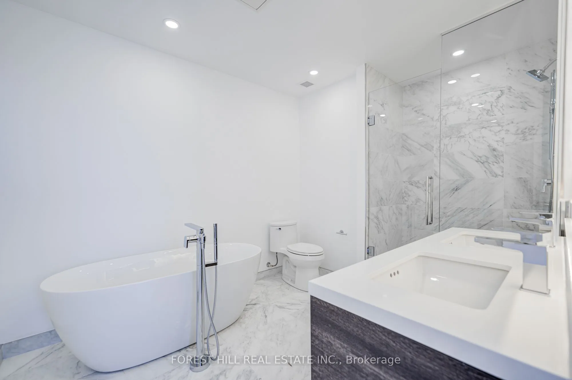 1315 Bay Street #2202