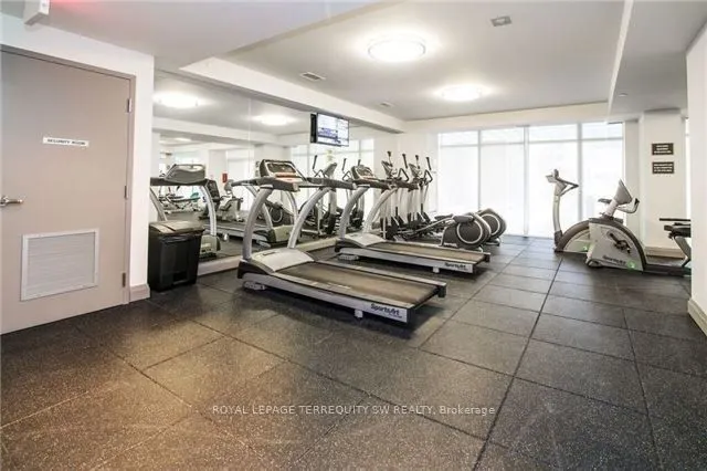 400 Adelaide Street E #807