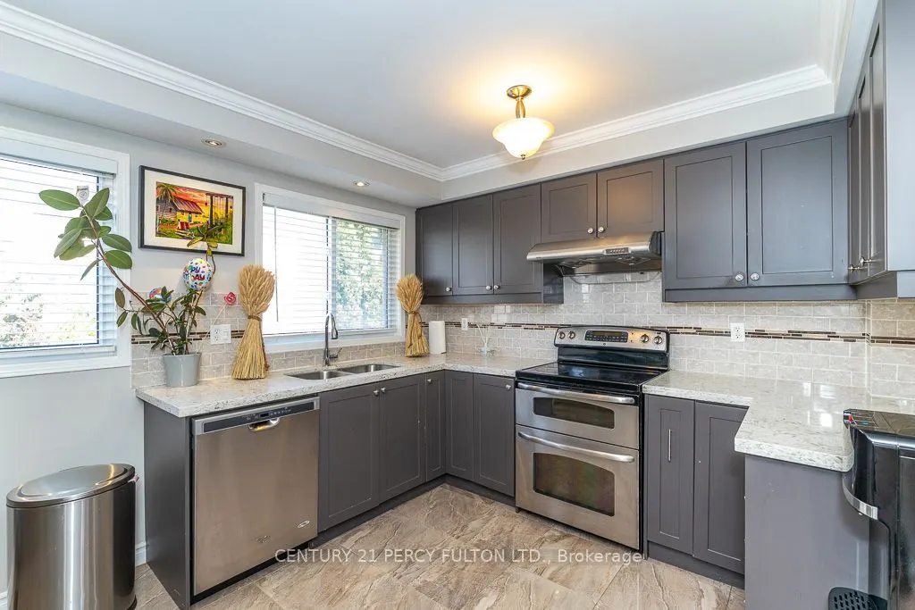 28 Rumi Crescent