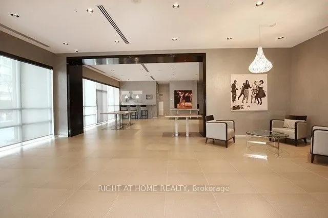 23 Hollywood Avenue #2501