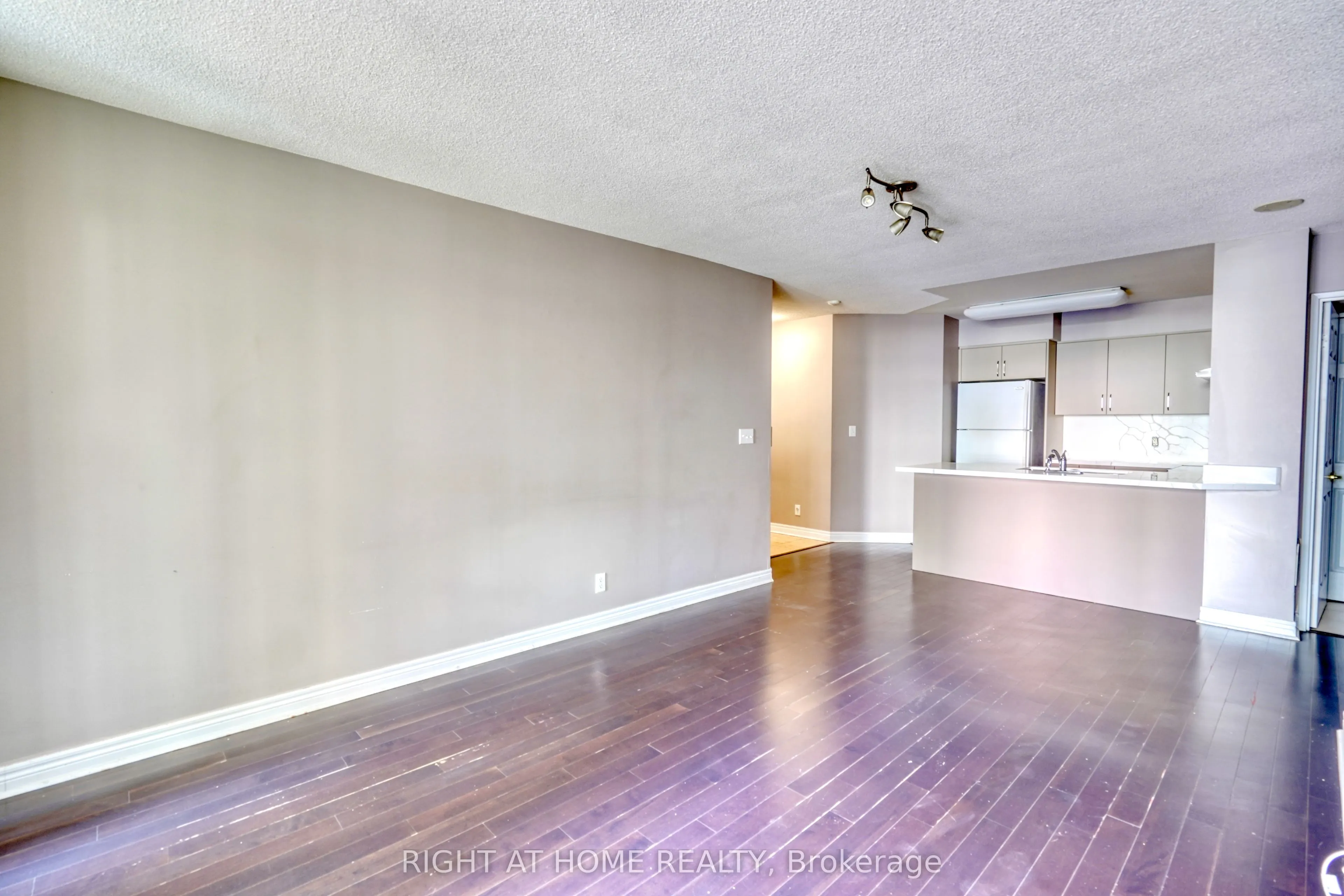 23 Hollywood Avenue #2501