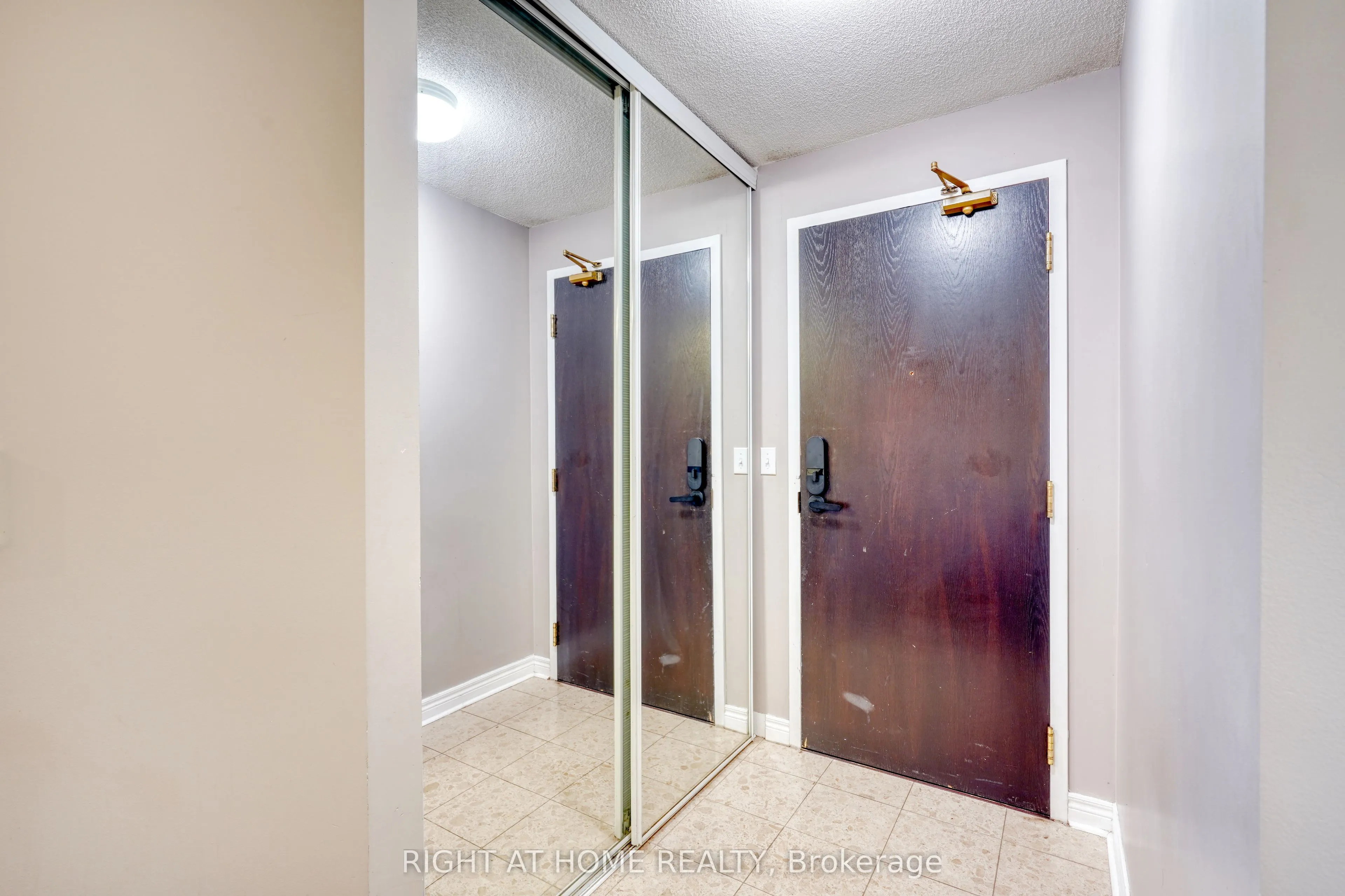 23 Hollywood Avenue #2501
