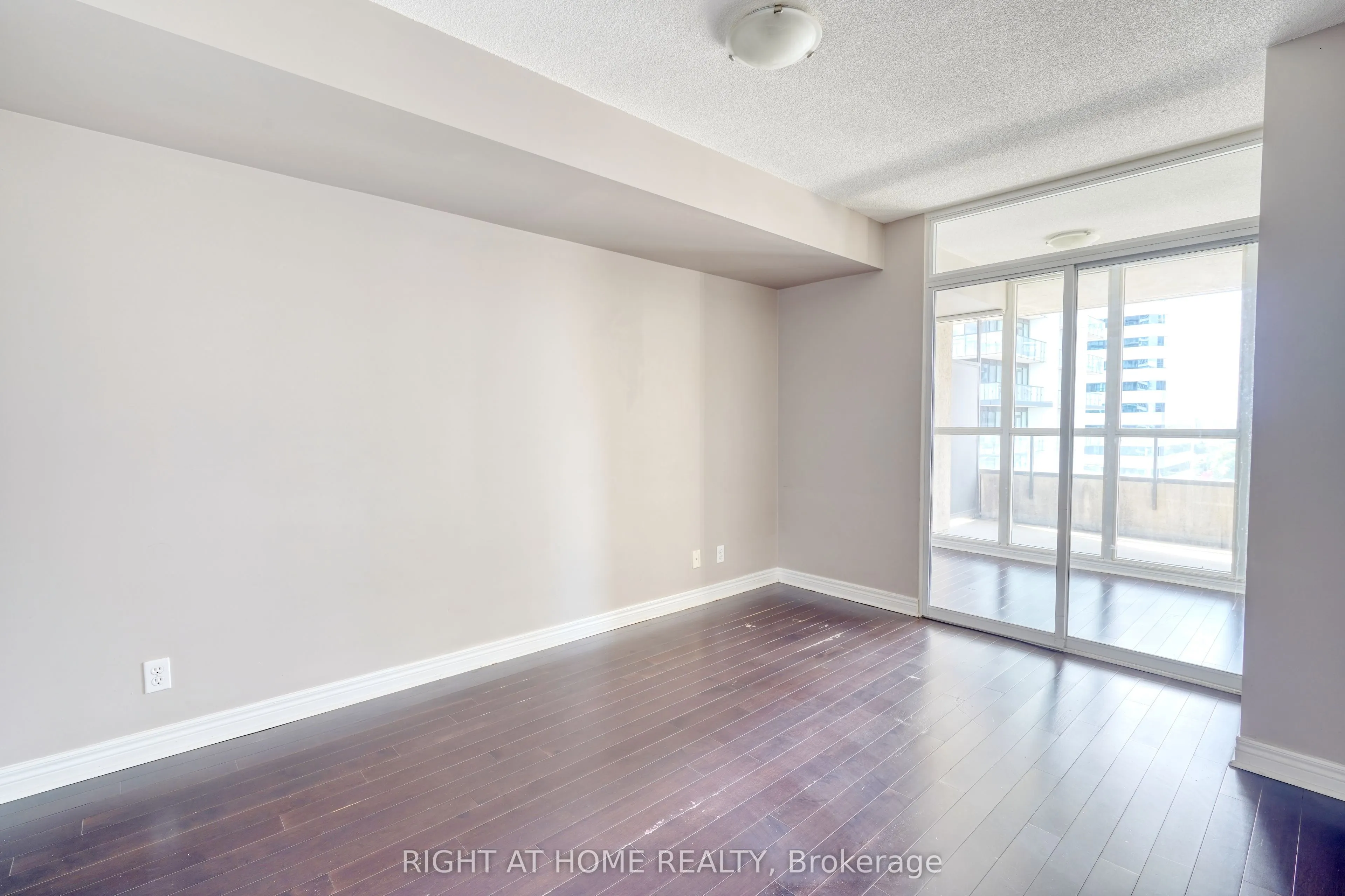 23 Hollywood Avenue #2501