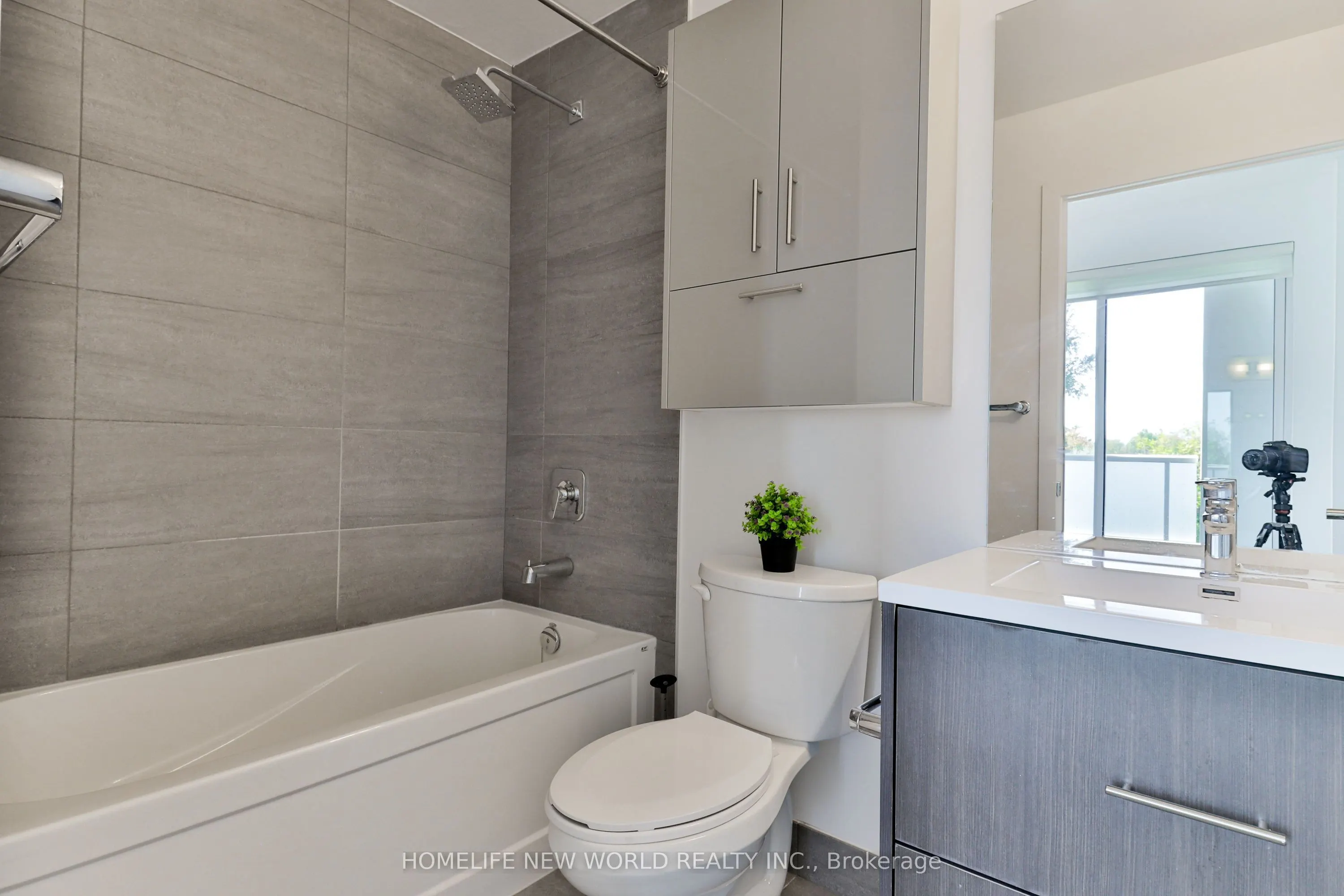 188 Fairview Mall Drive #215