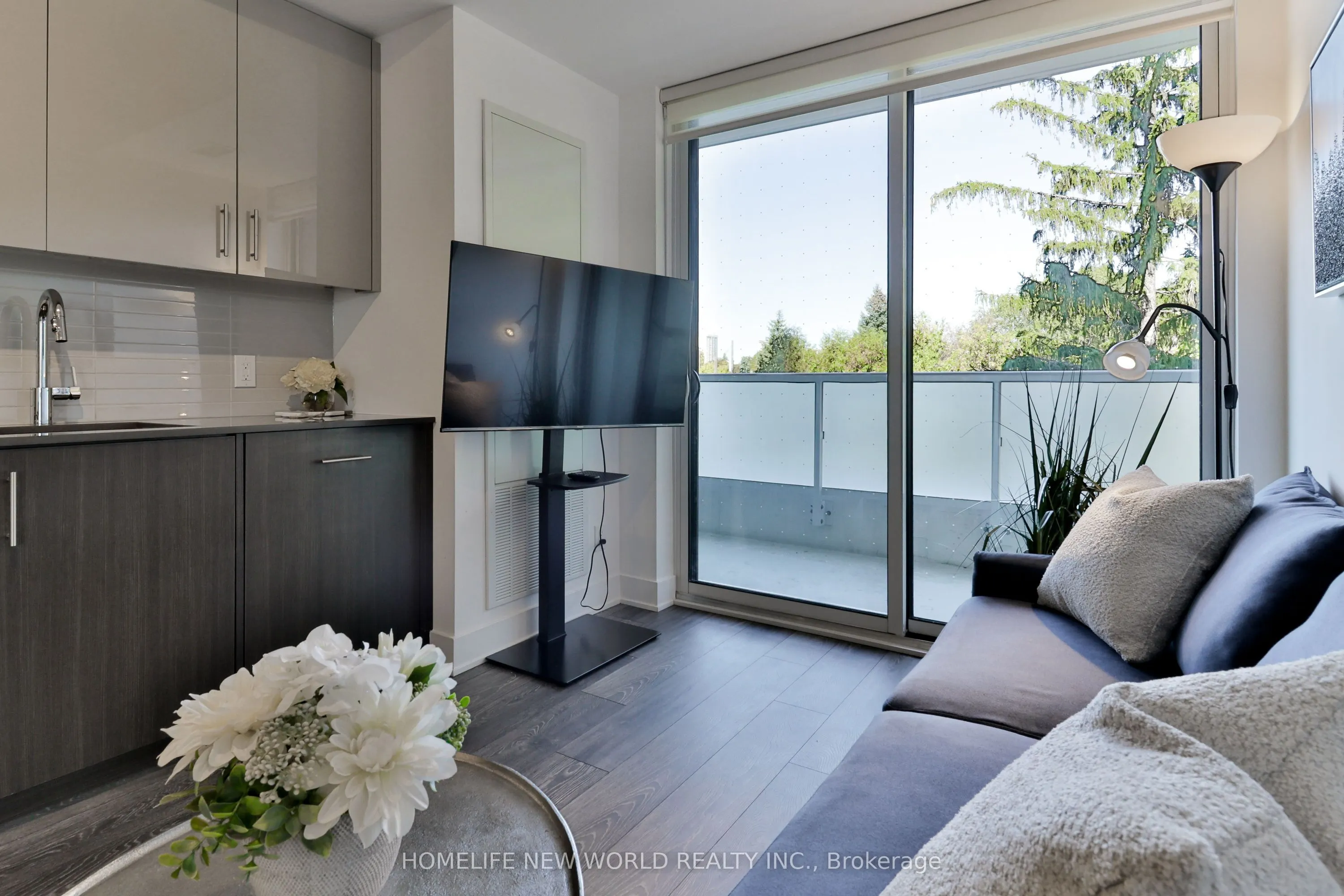 188 Fairview Mall Drive #215