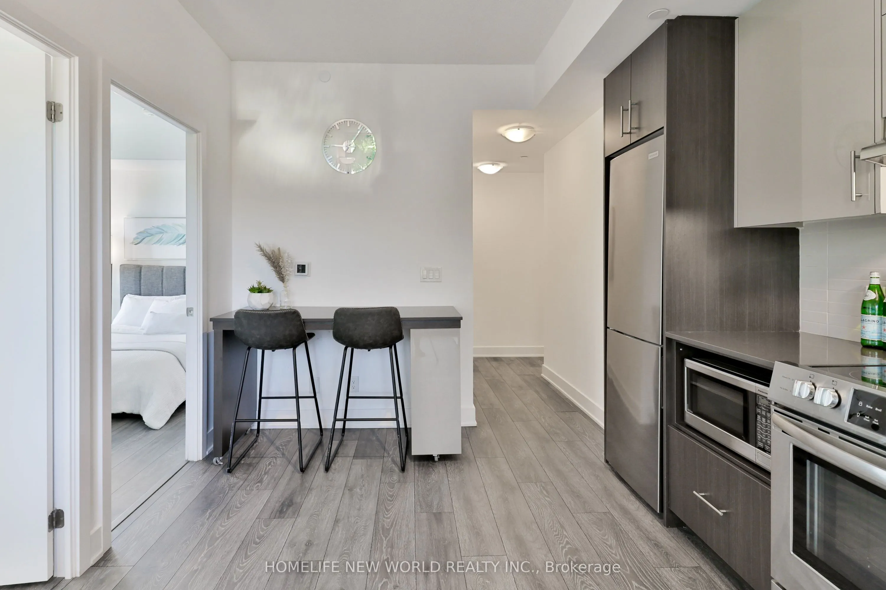 188 Fairview Mall Drive #215