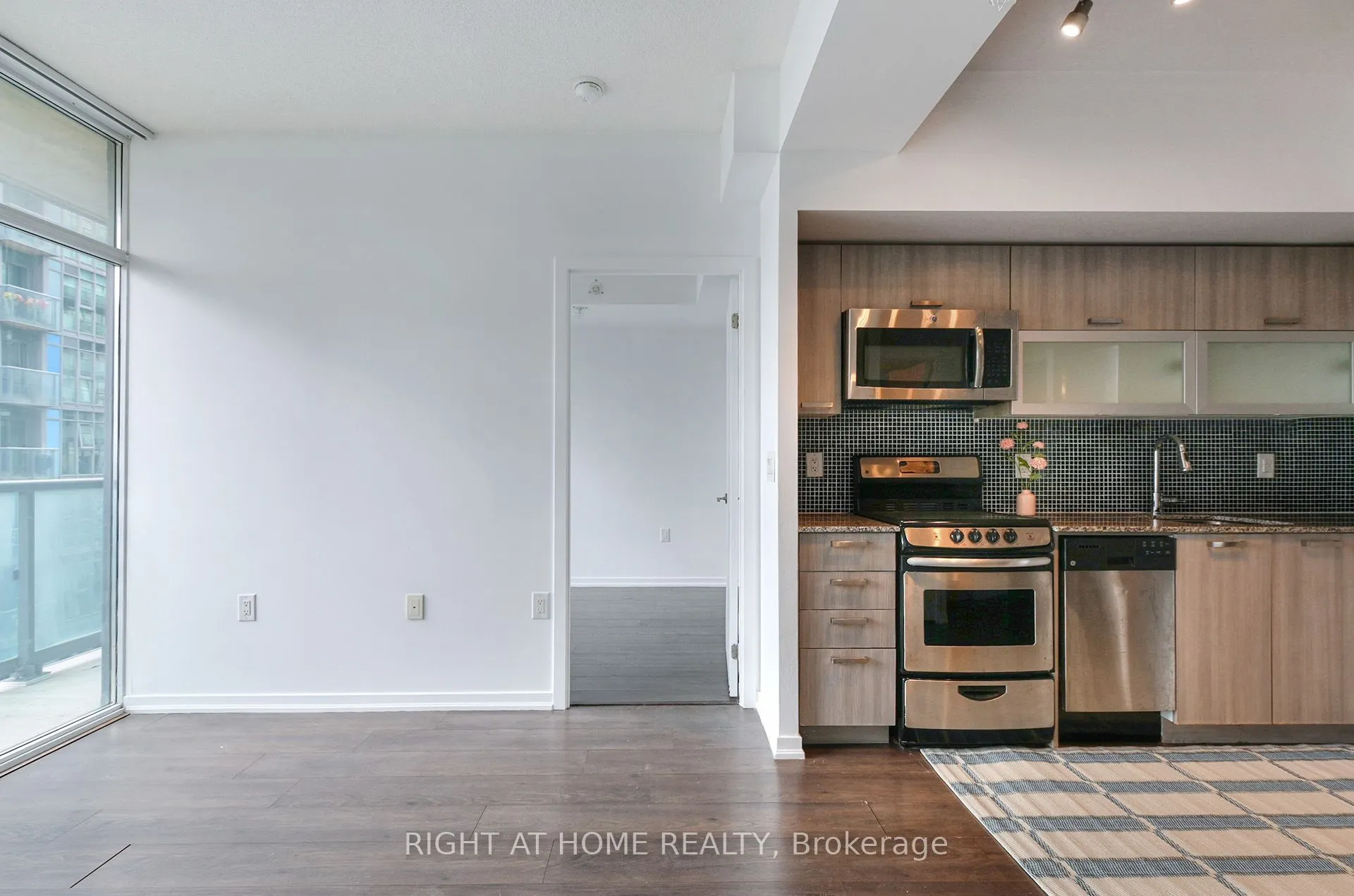 36 Lisgar Street #1511