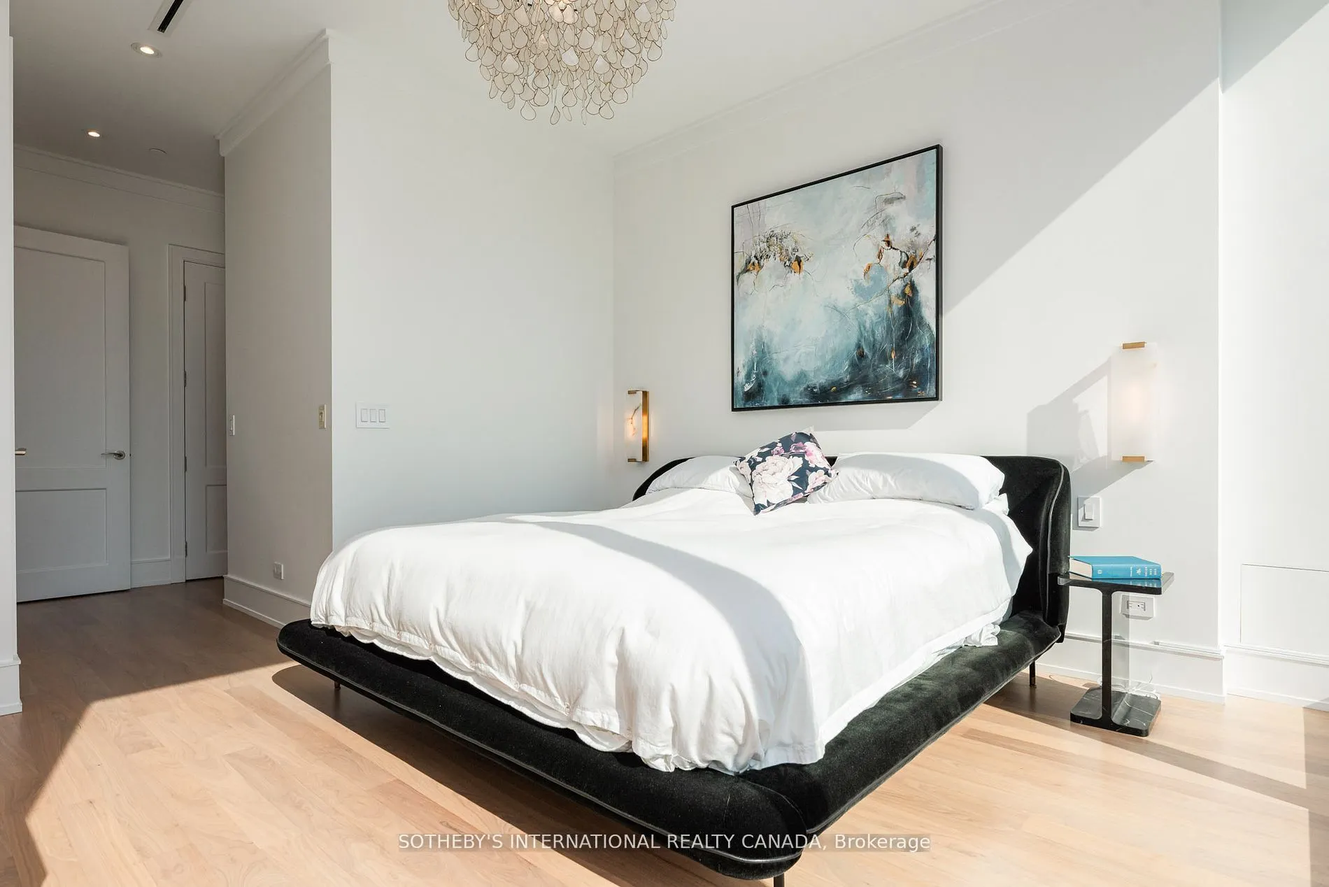 183 Wellington Street W #2301