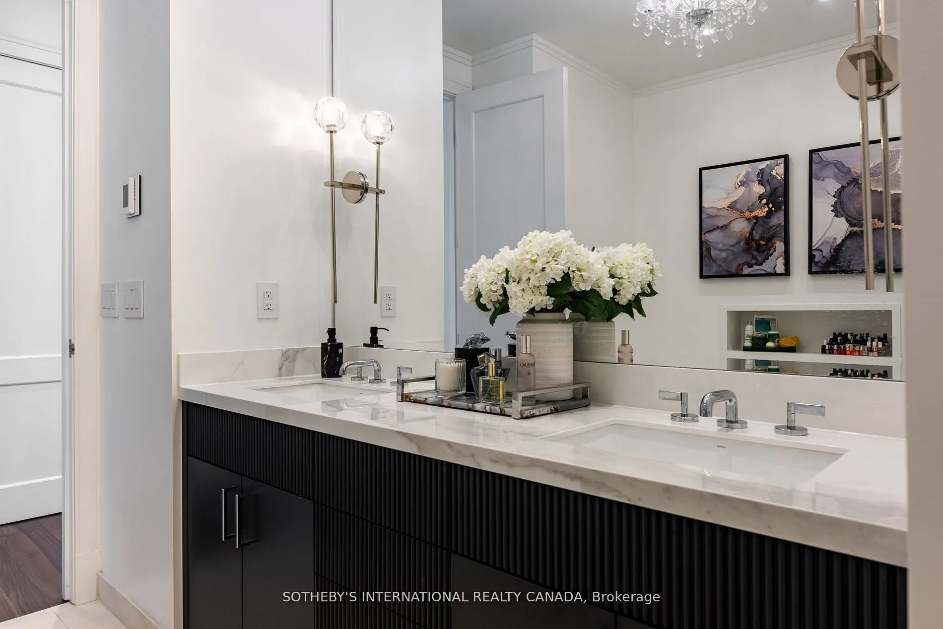 183 Wellington Street W #2301