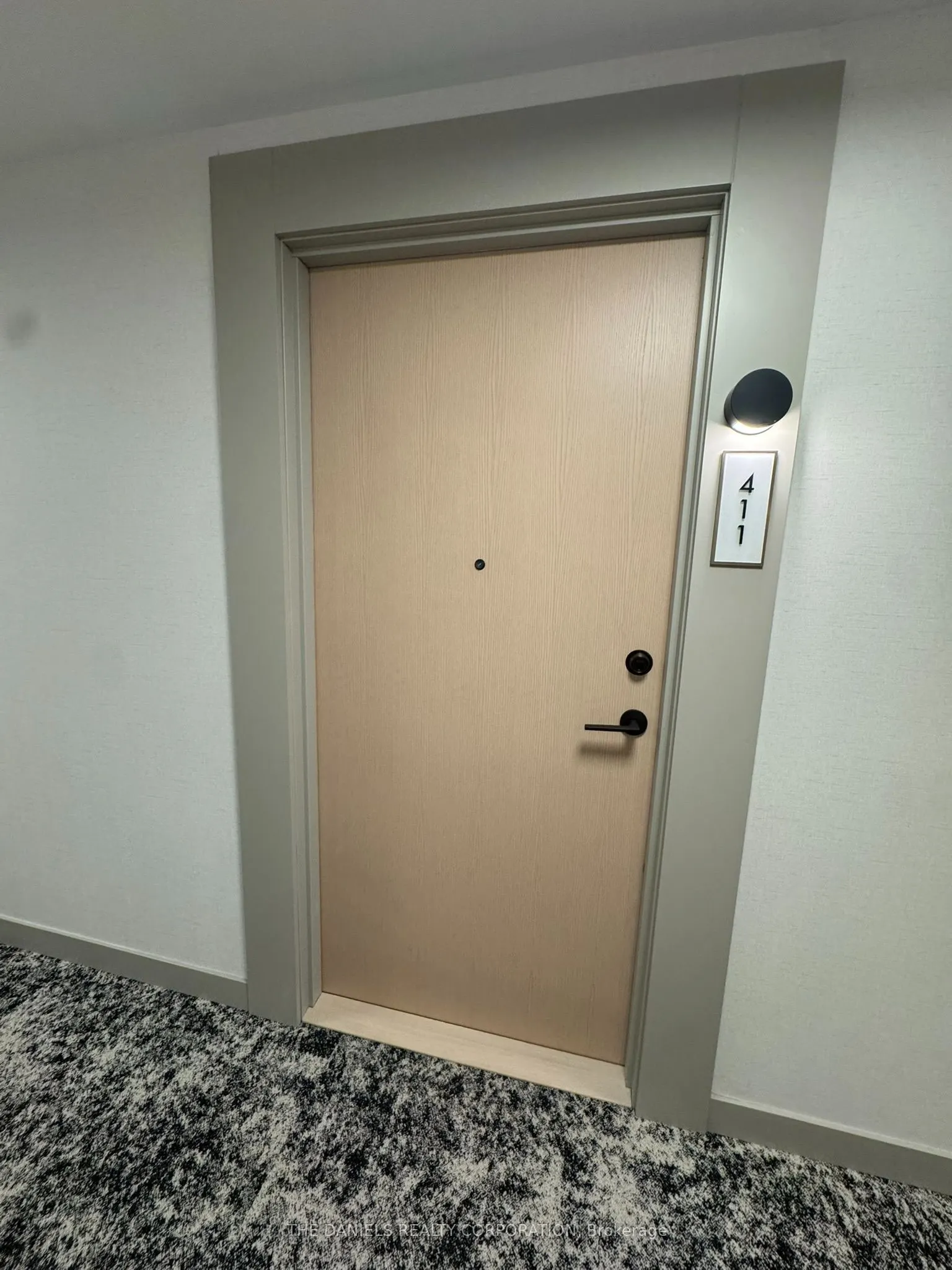 10 Oak Street #411