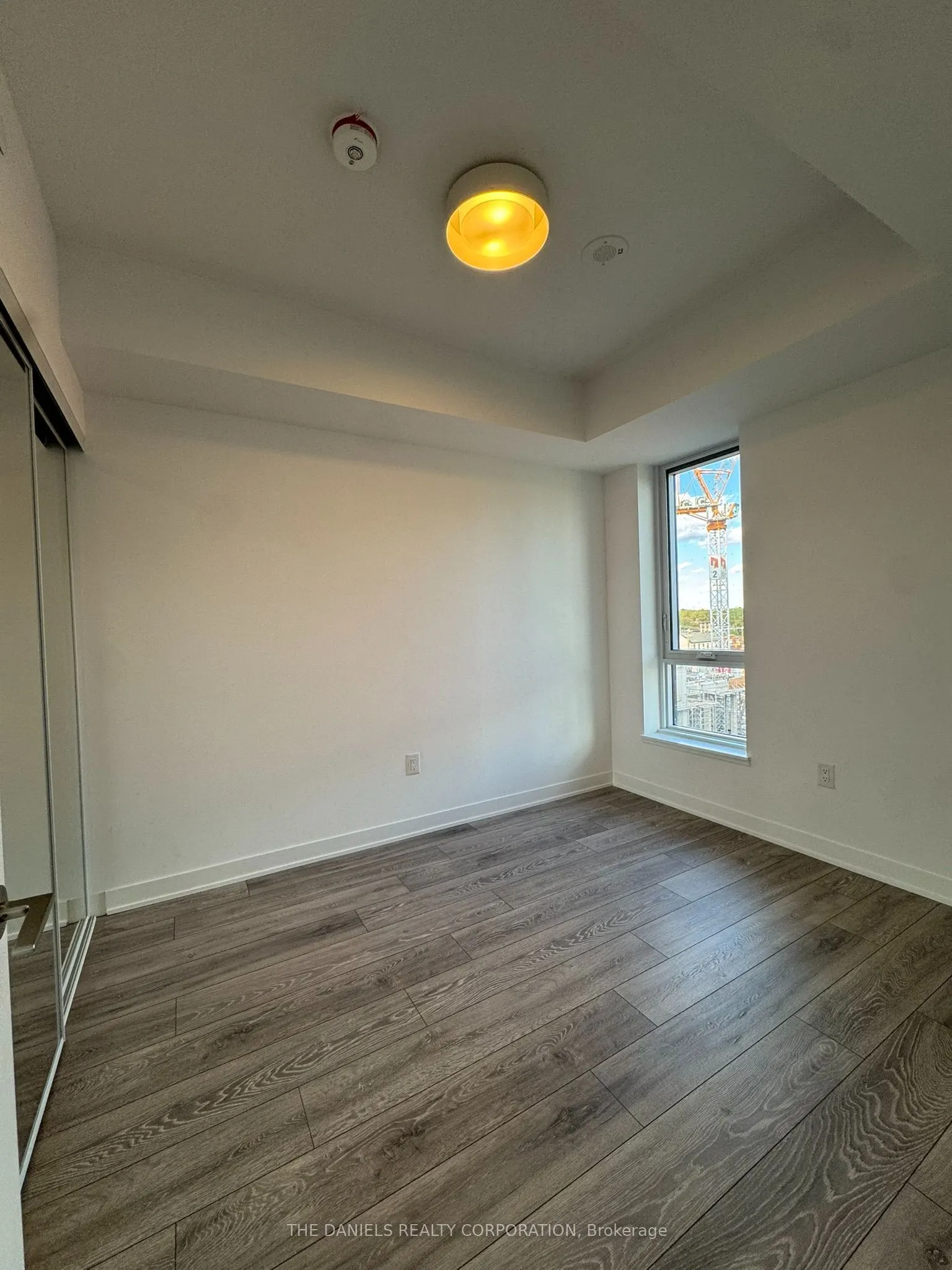 10 Oak Street #411