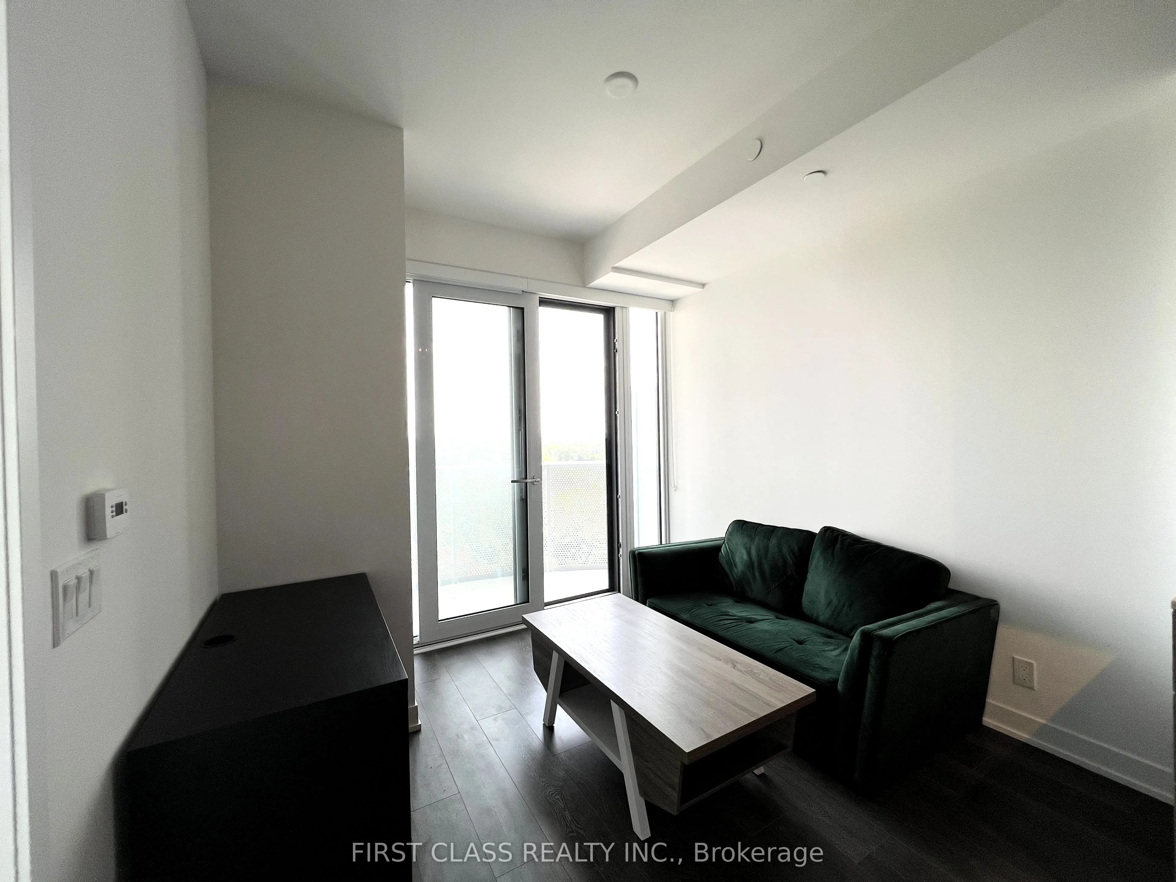 15 Holmes Avenue #910