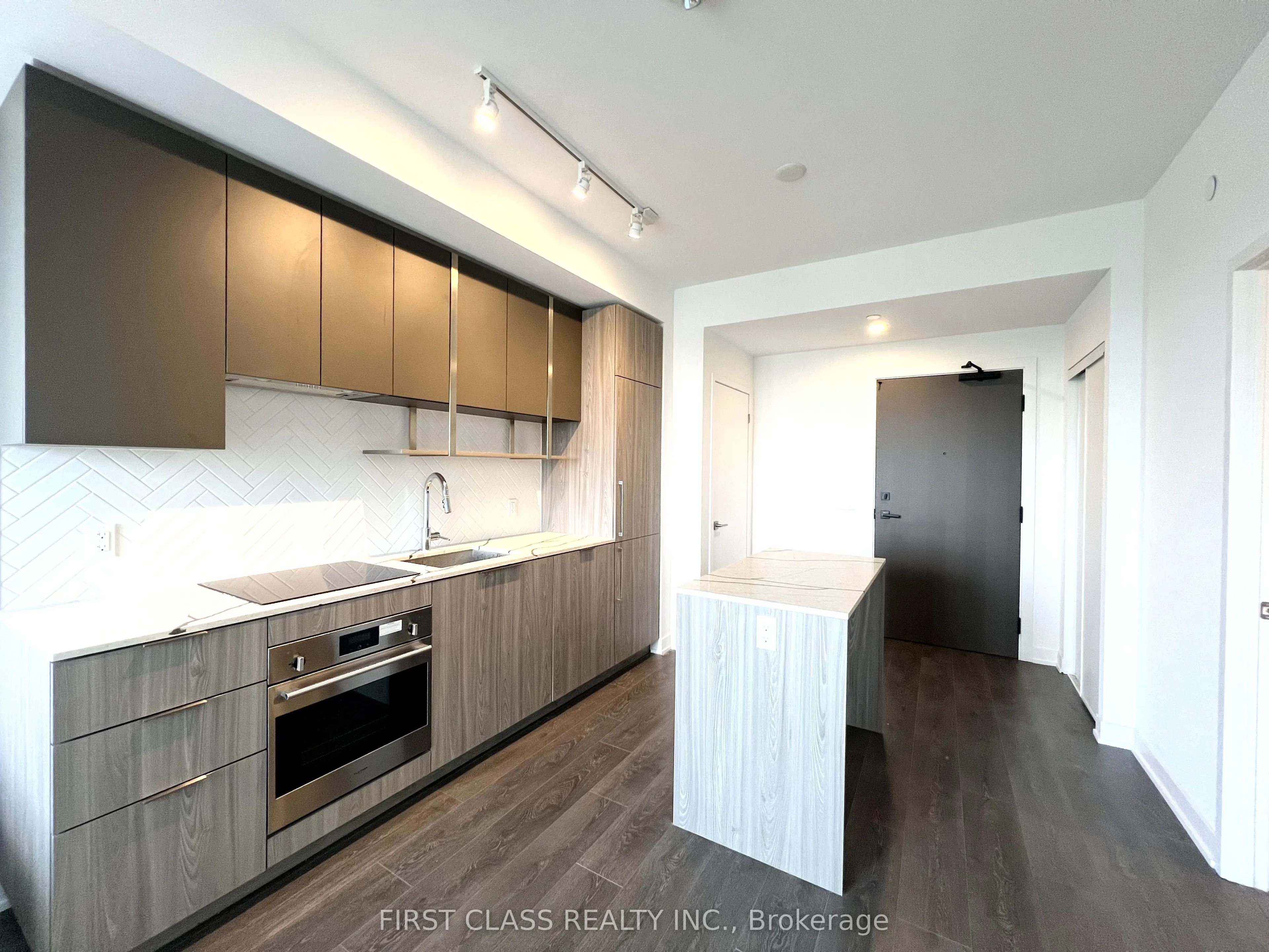 15 Holmes Avenue #910