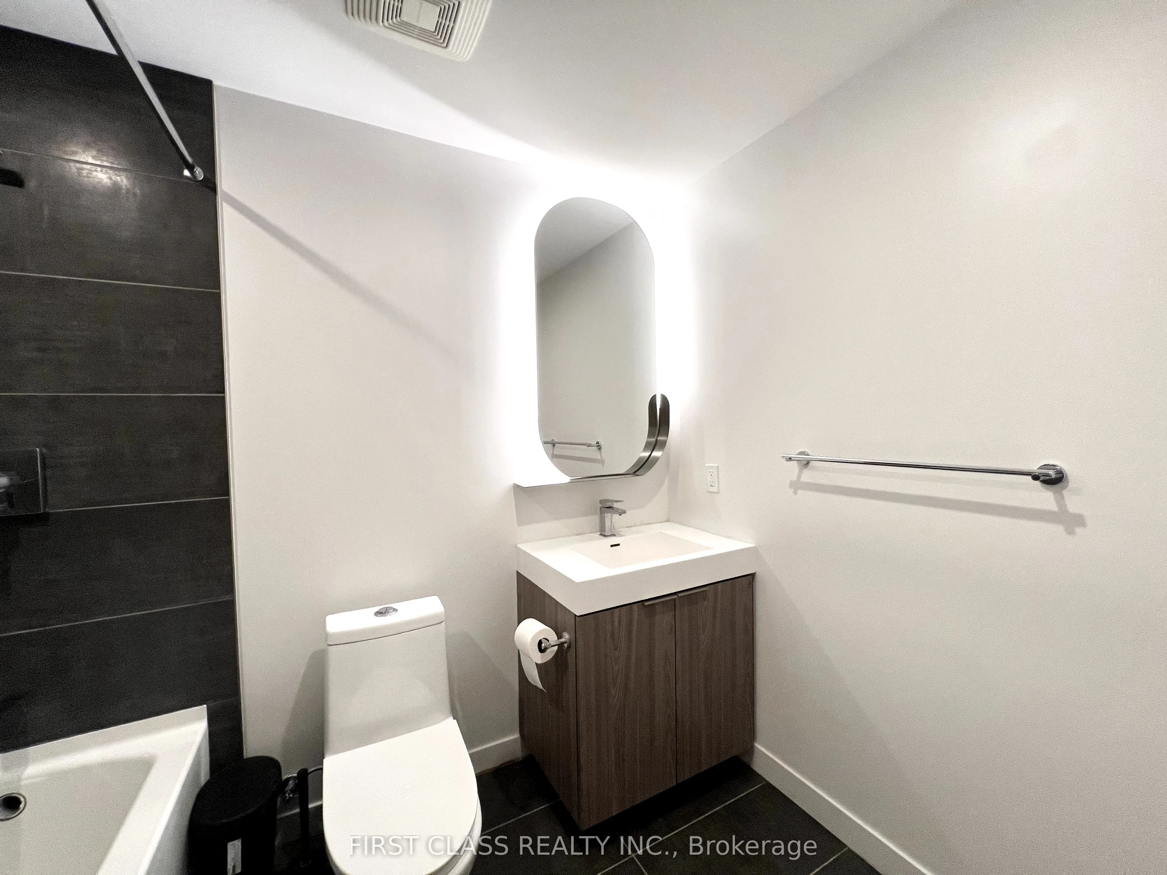 15 Holmes Avenue #910