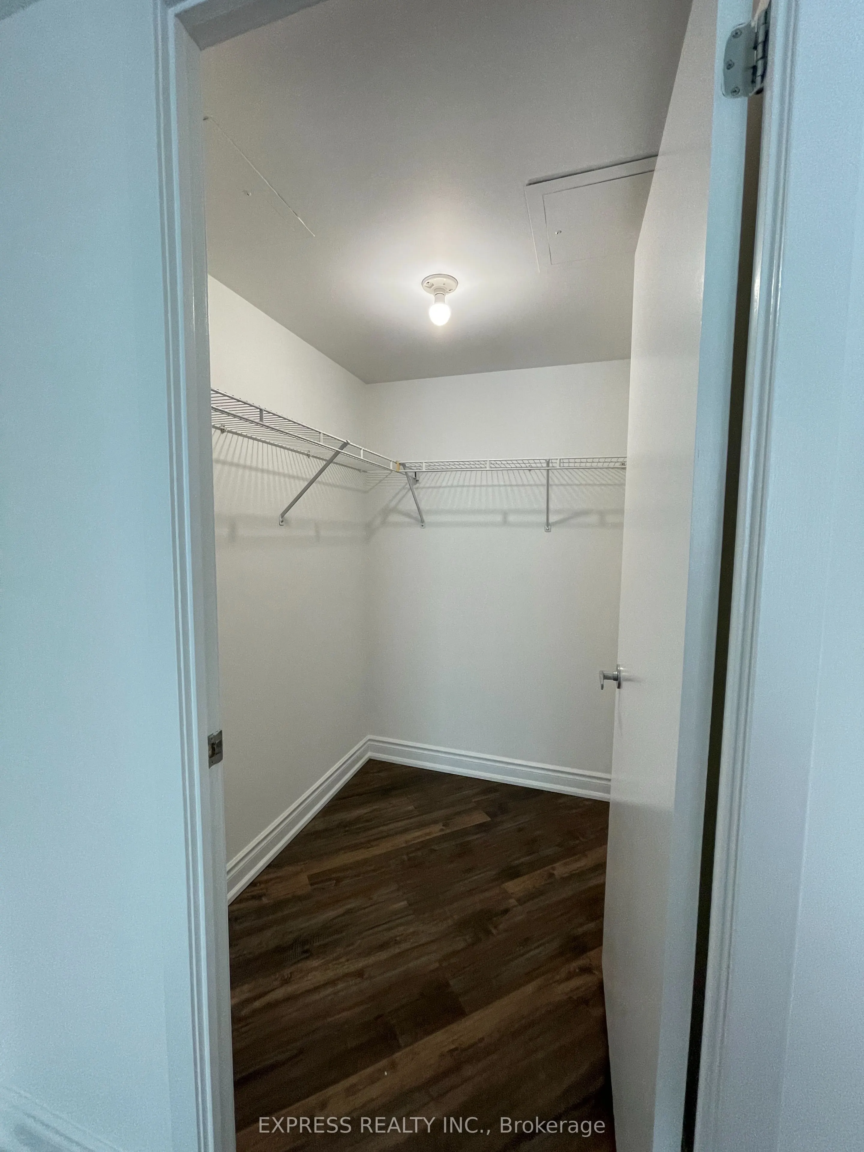 361 Front Street W #512
