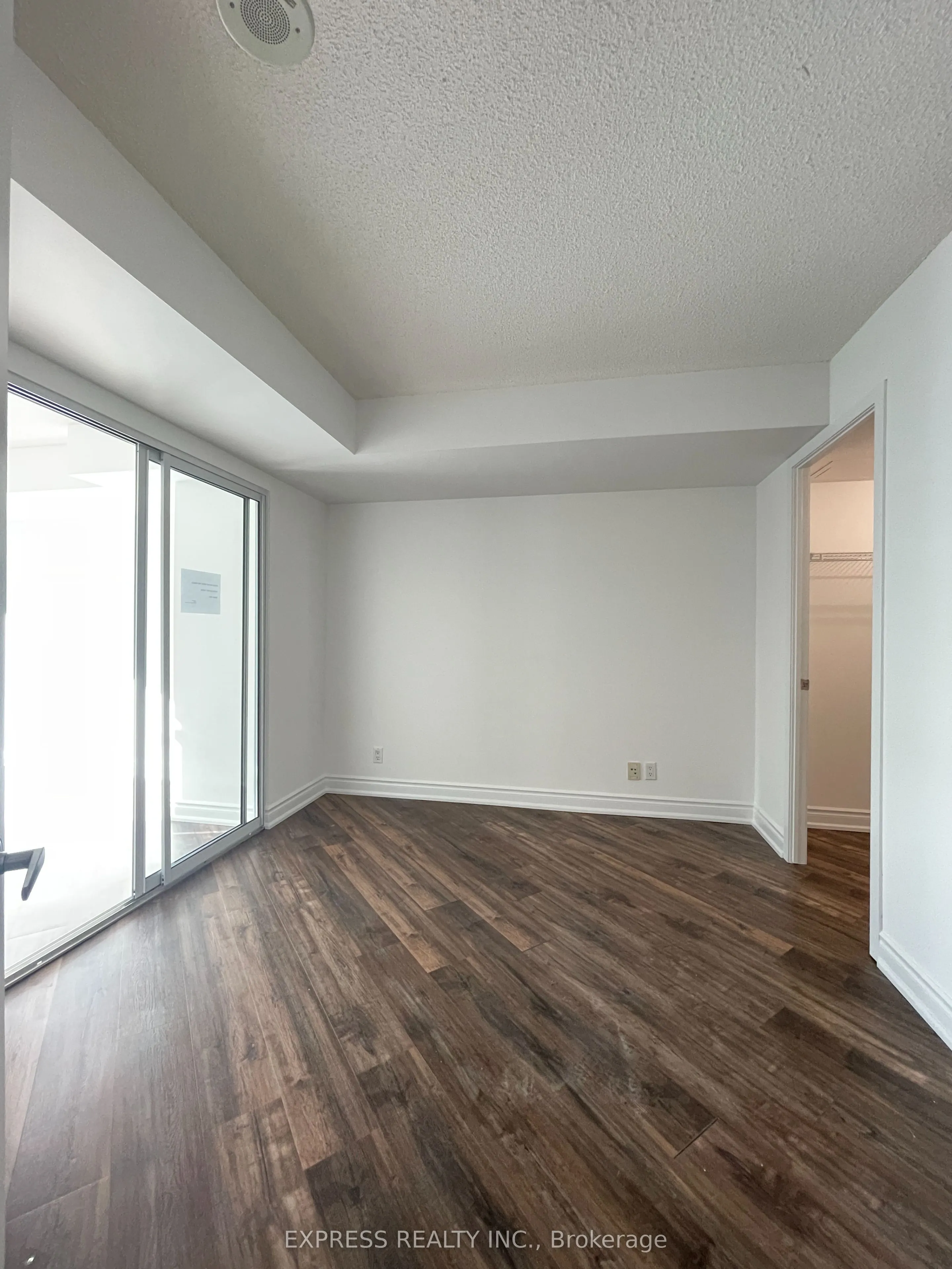 361 Front Street W #512