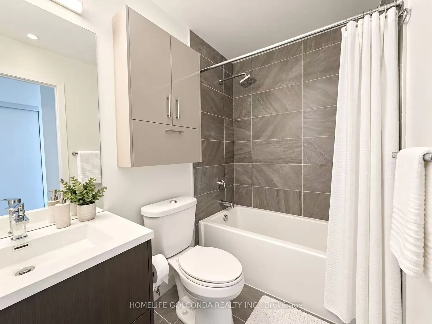 180 Fairview Mall Drive #1809