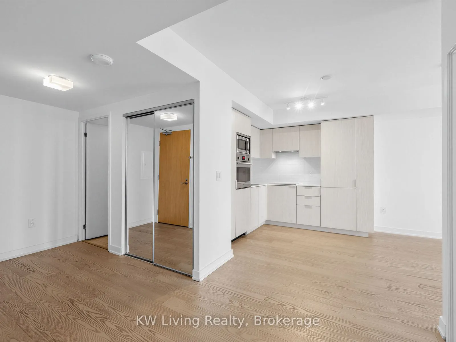 11 Wellesley Street W #1307