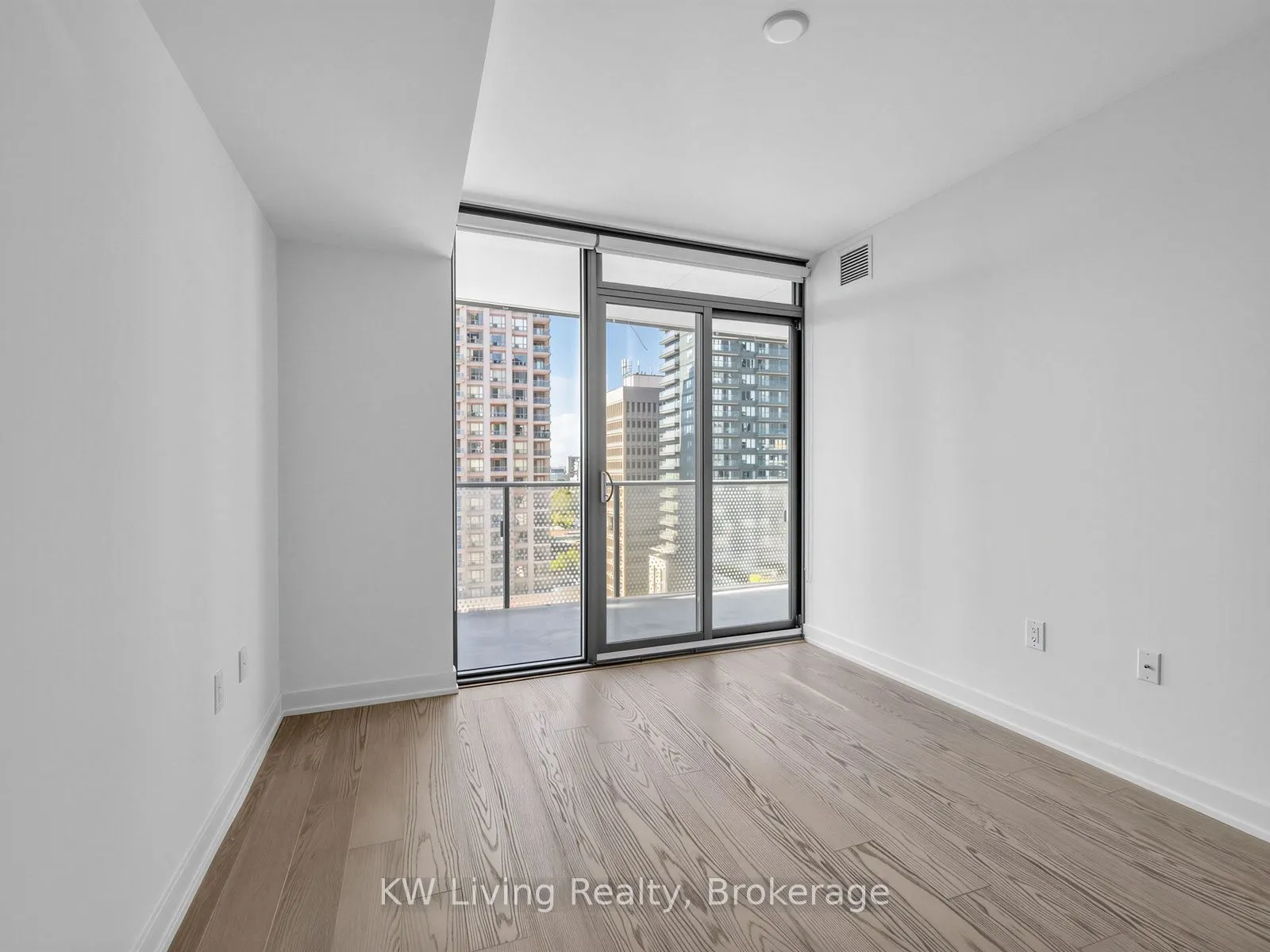 11 Wellesley Street W #1307
