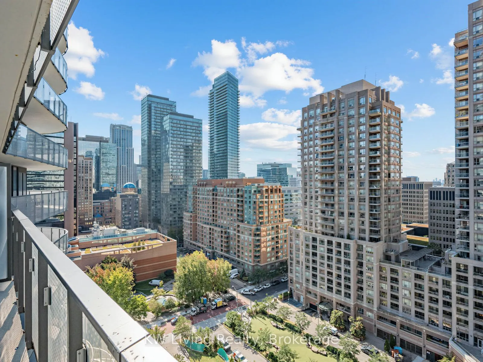 11 Wellesley Street W #1307