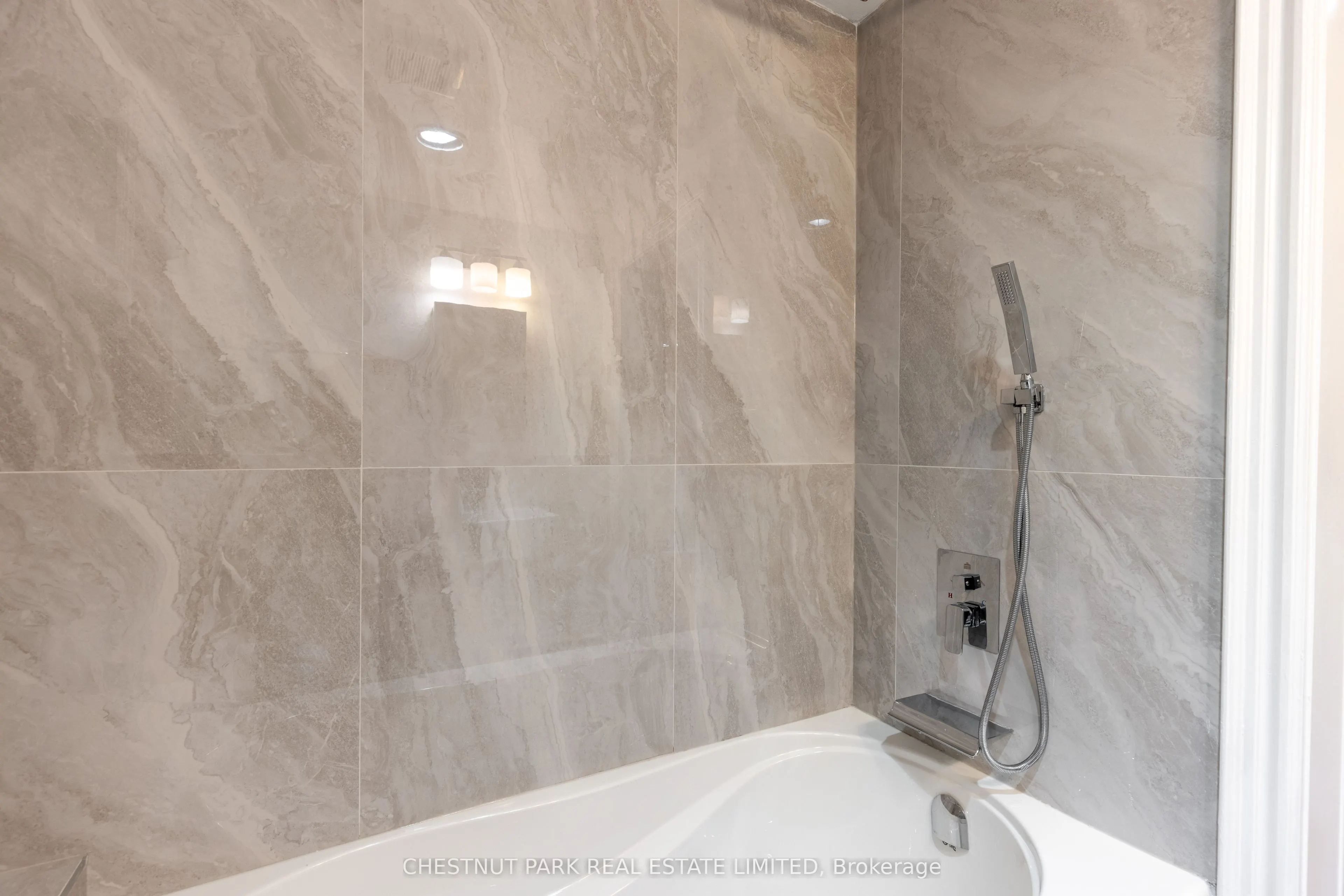 34A Foxbar Road #Lower