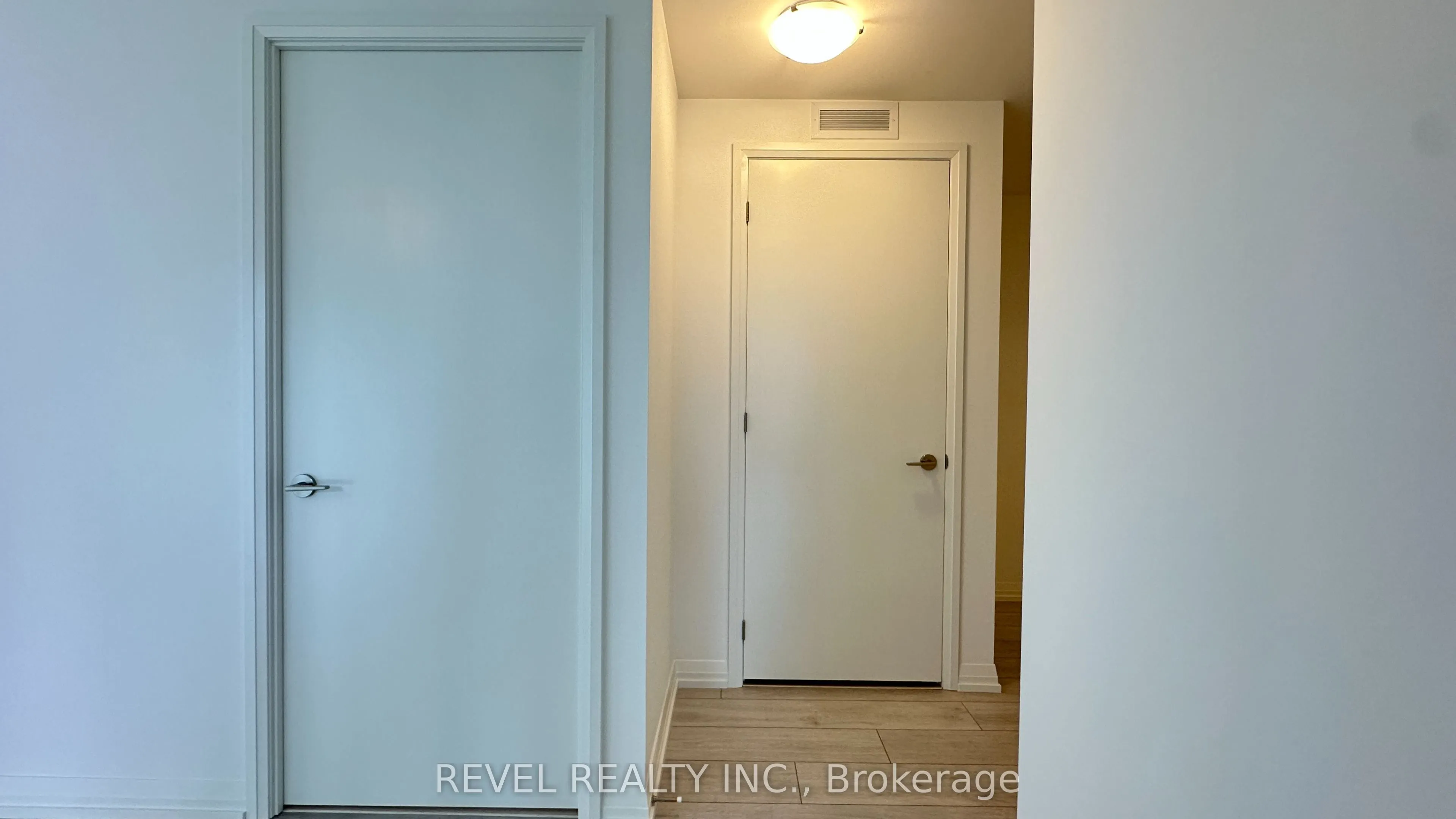 400 King Street W #2808