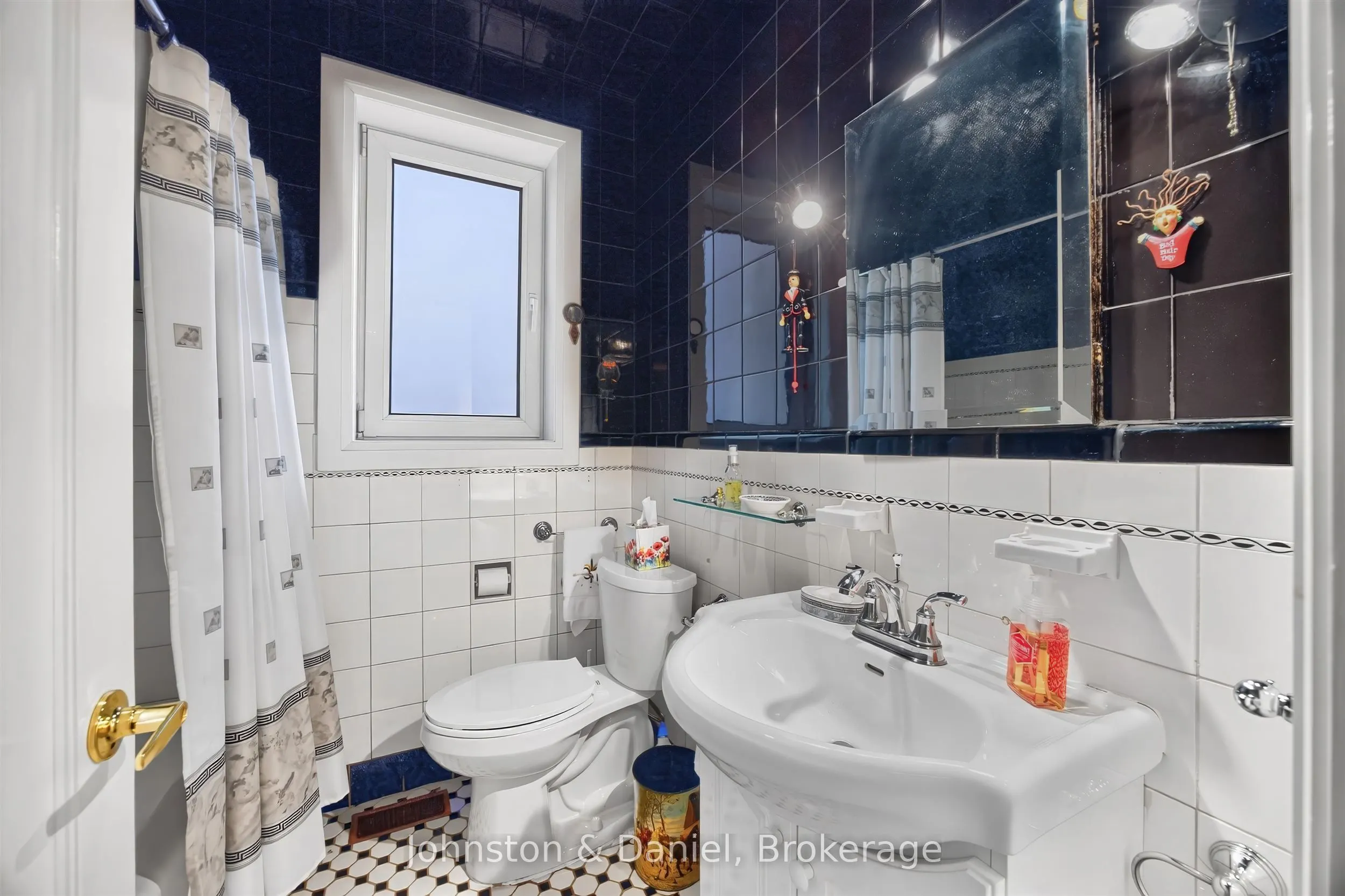 226 Chaplin Crescent