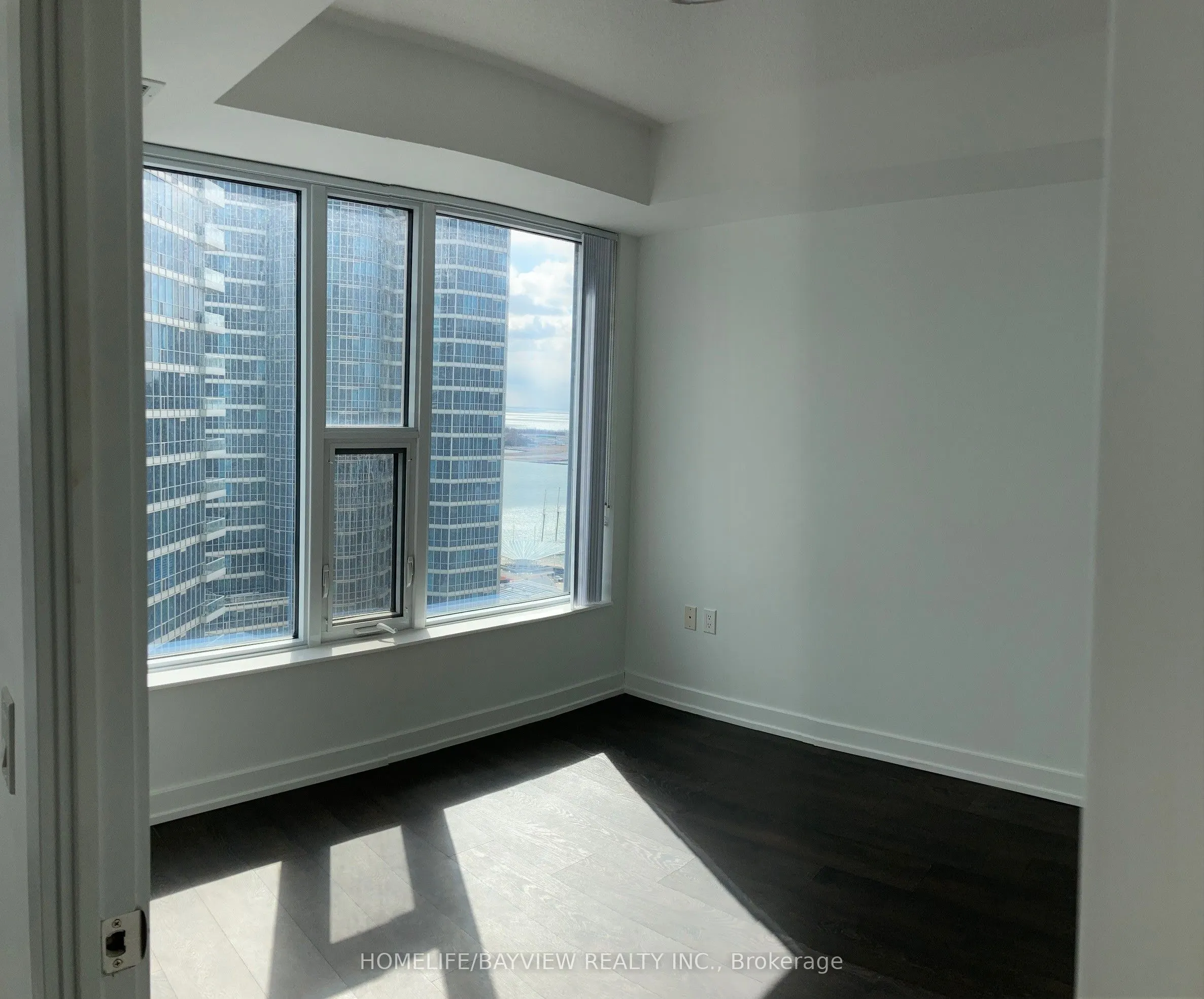 10 York Street #2707
