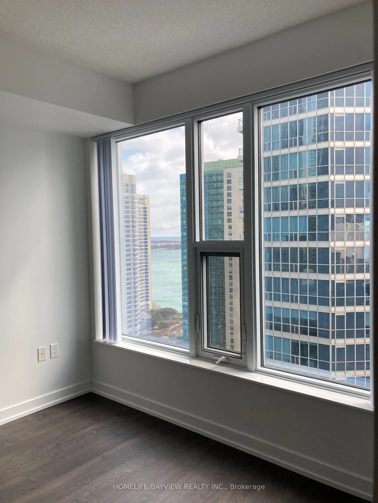 10 York Street #2707