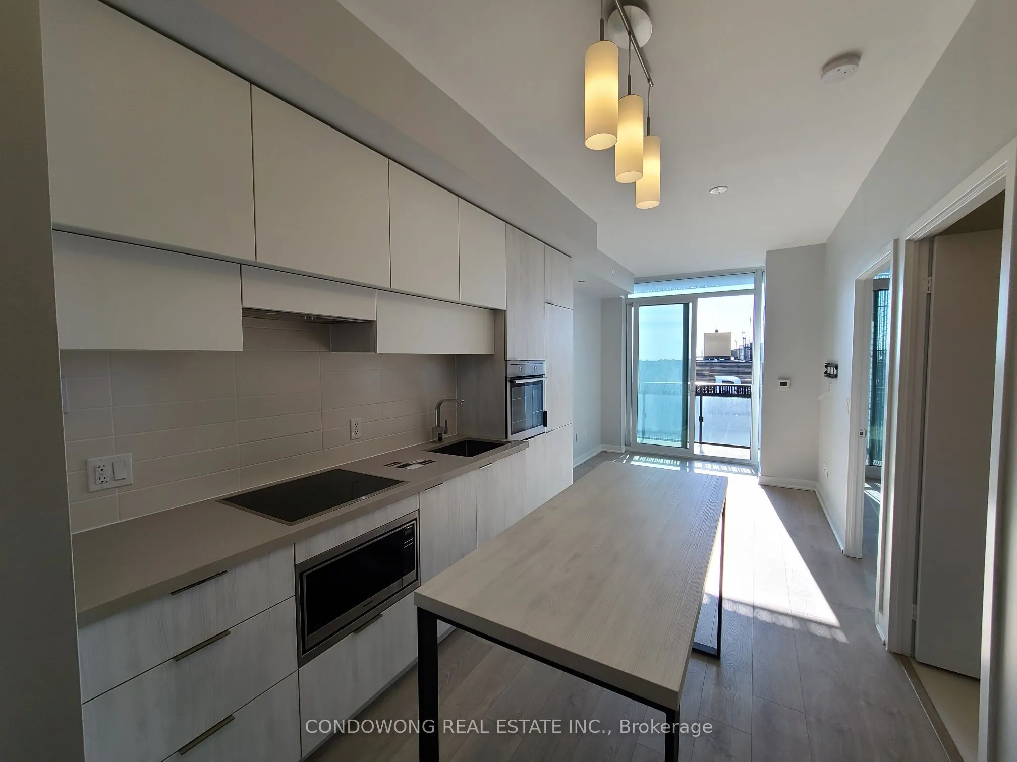 8 Eglinton Avenue E #3704