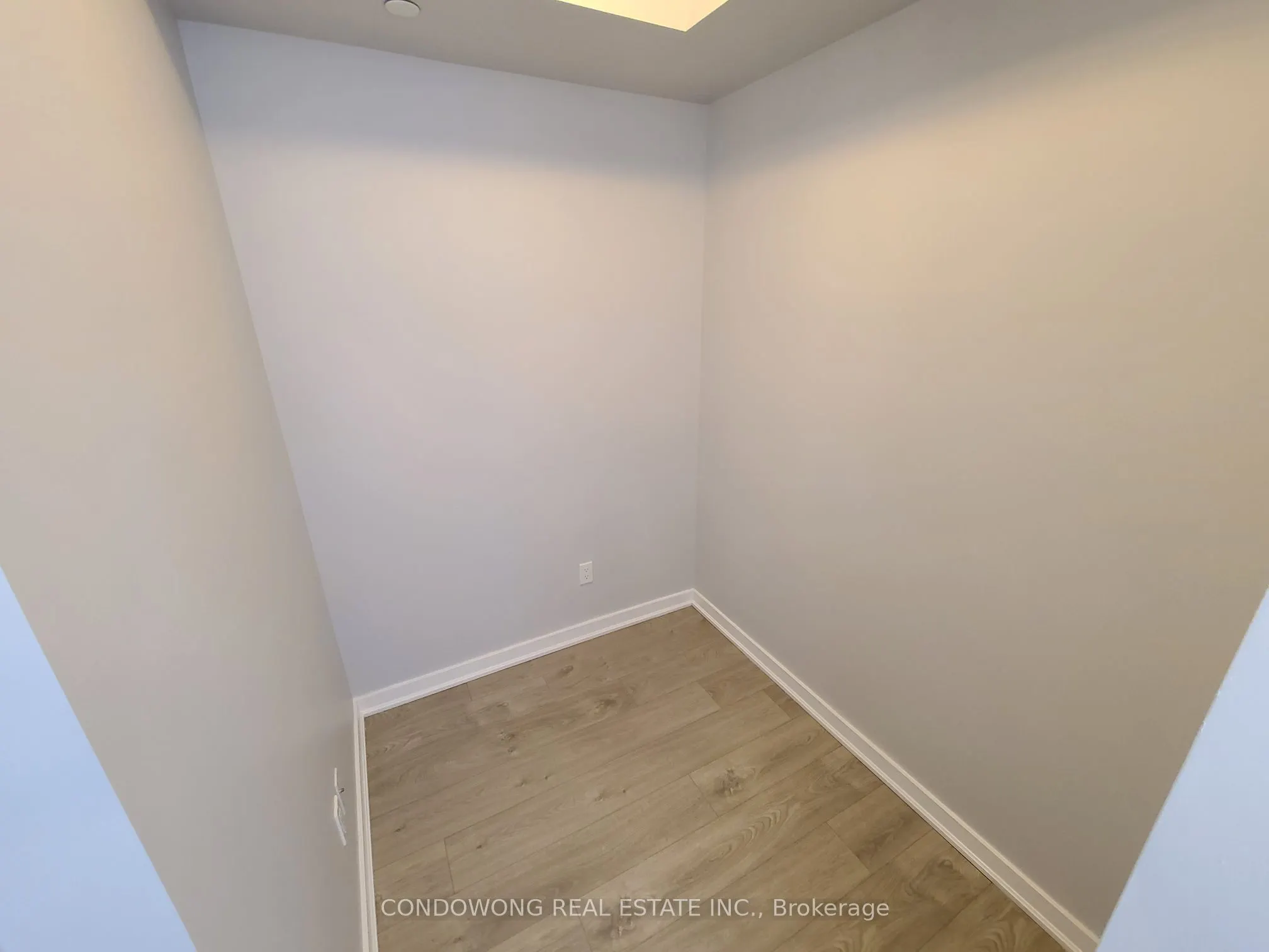 8 Eglinton Avenue E #3704