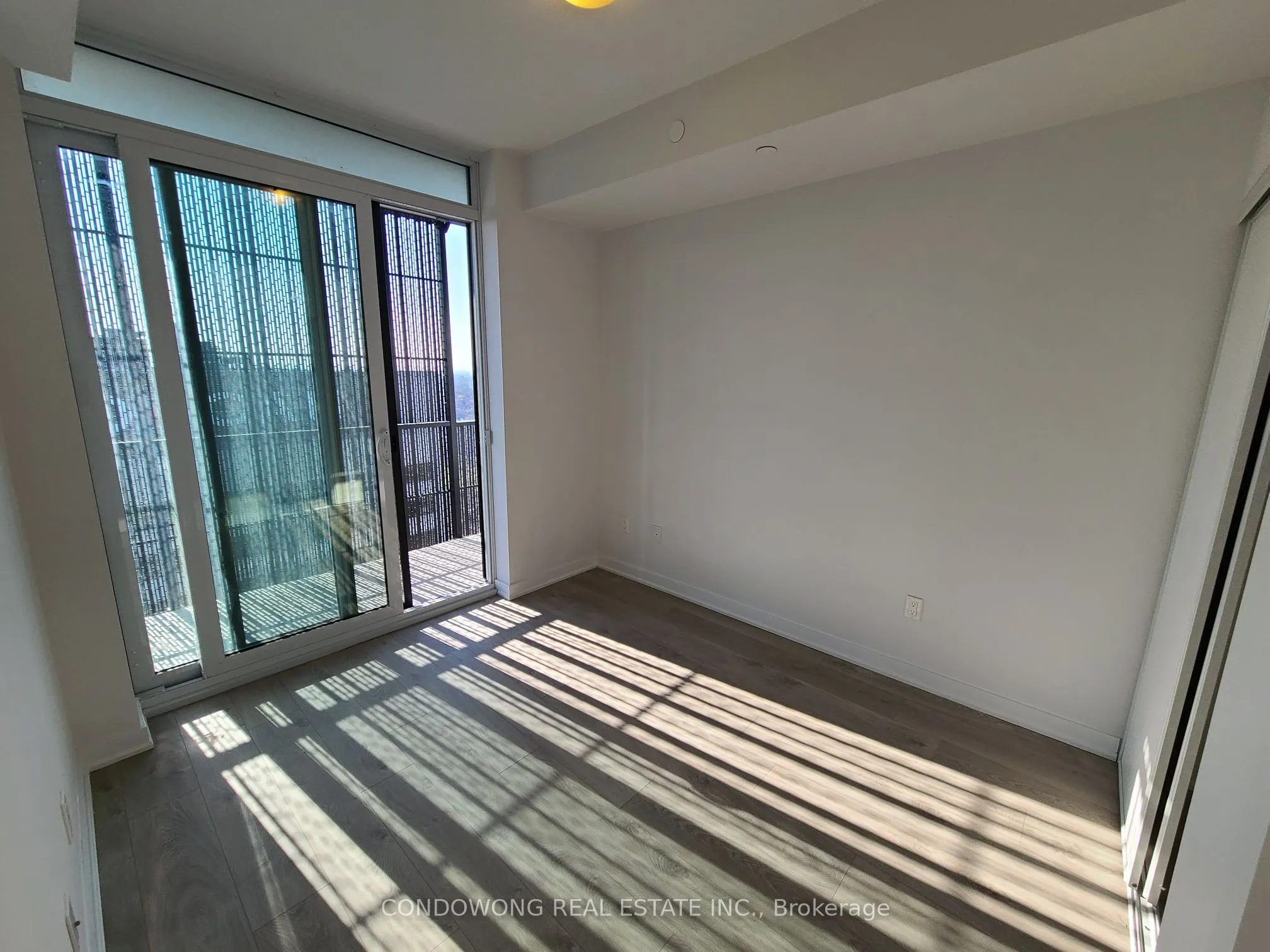 8 Eglinton Avenue E #3704