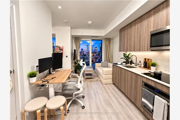 15 Richardson Street #1403