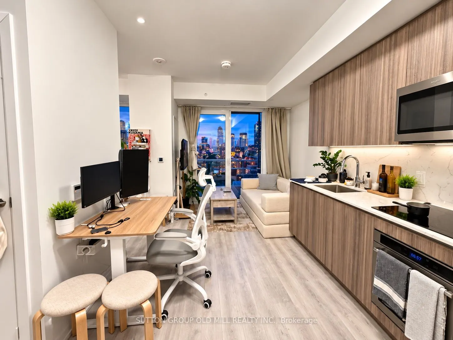 15 Richardson Street #1403