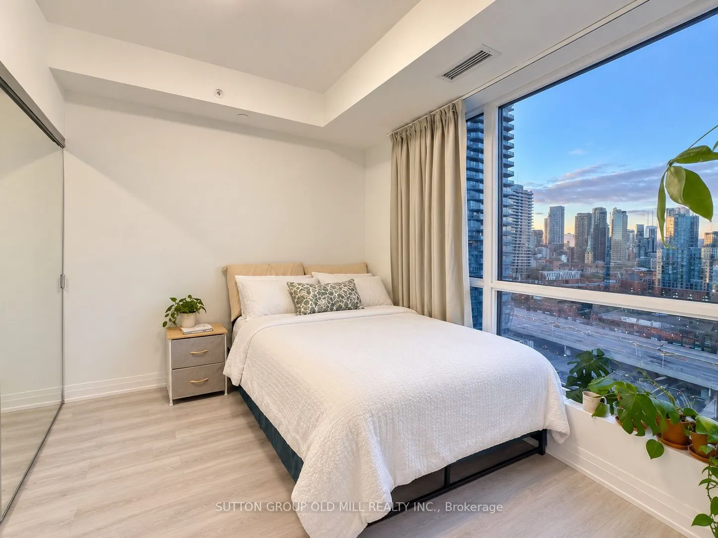 15 Richardson Street #1403