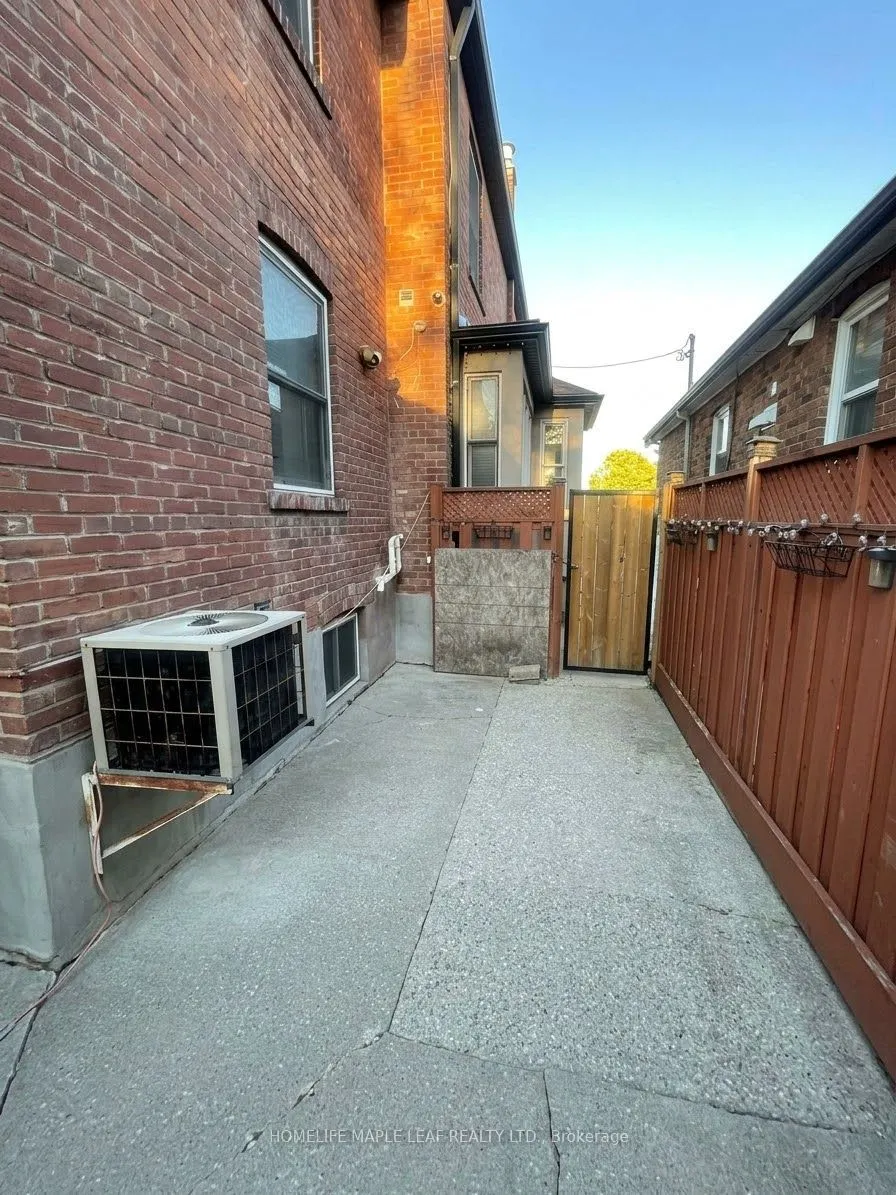 600 Oakwood Avenue