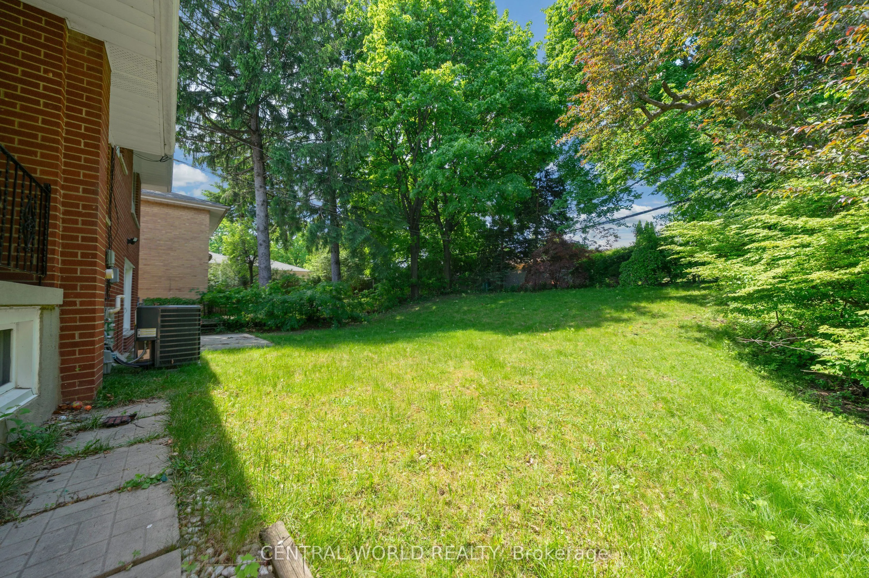 38 Denrock Drive