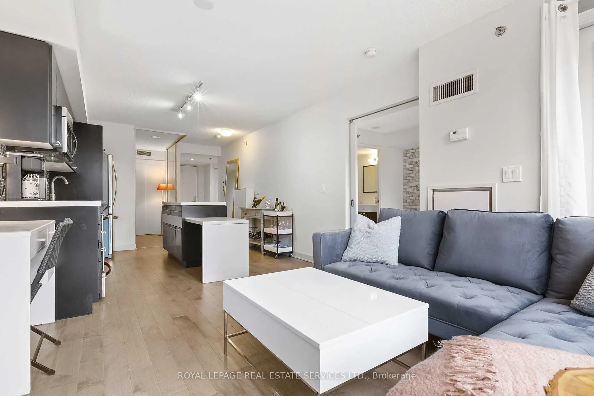 21 Nelson Street #430