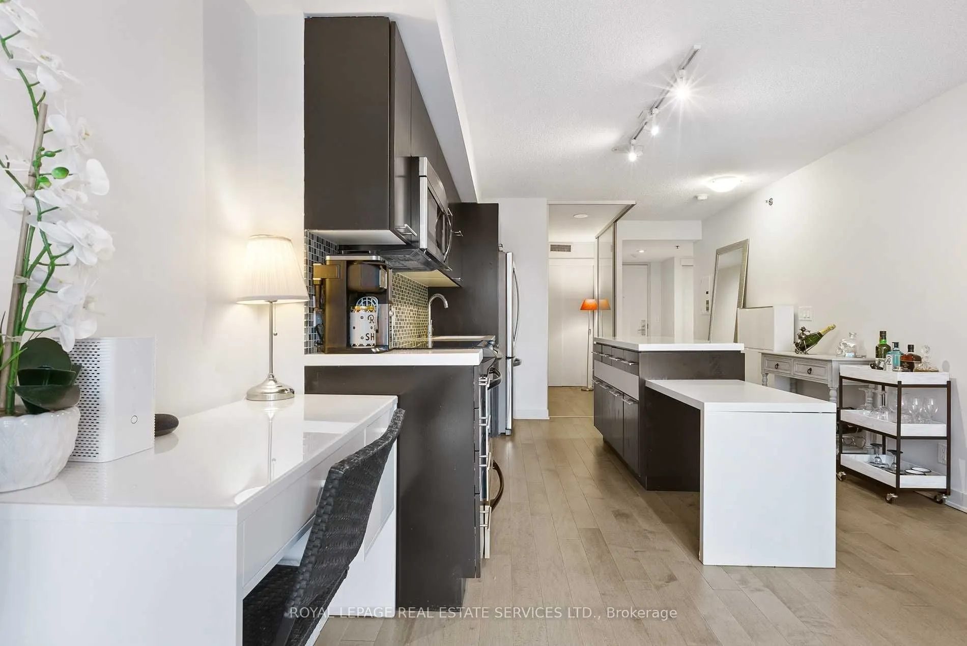 21 Nelson Street #430