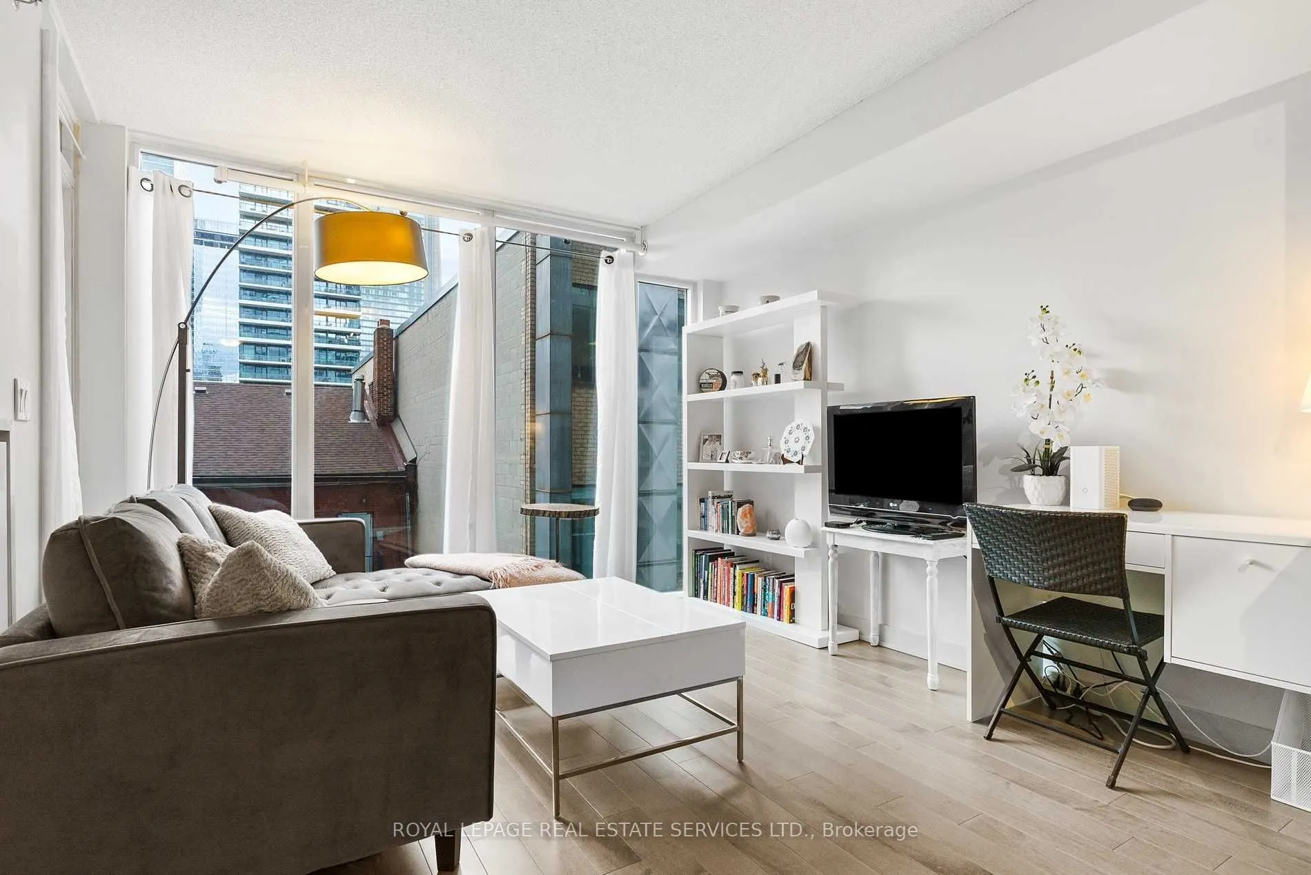 21 Nelson Street #430