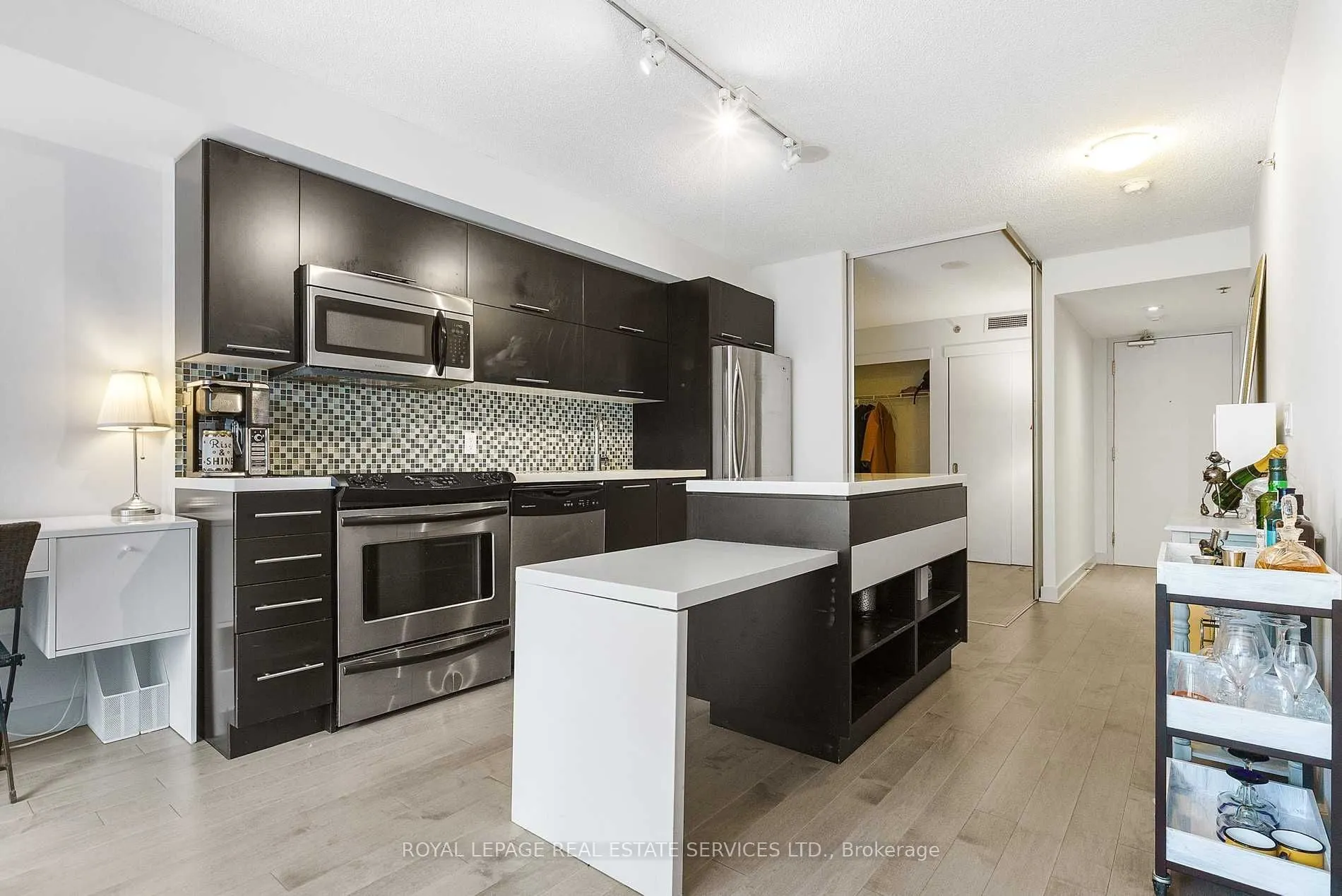 21 Nelson Street #430