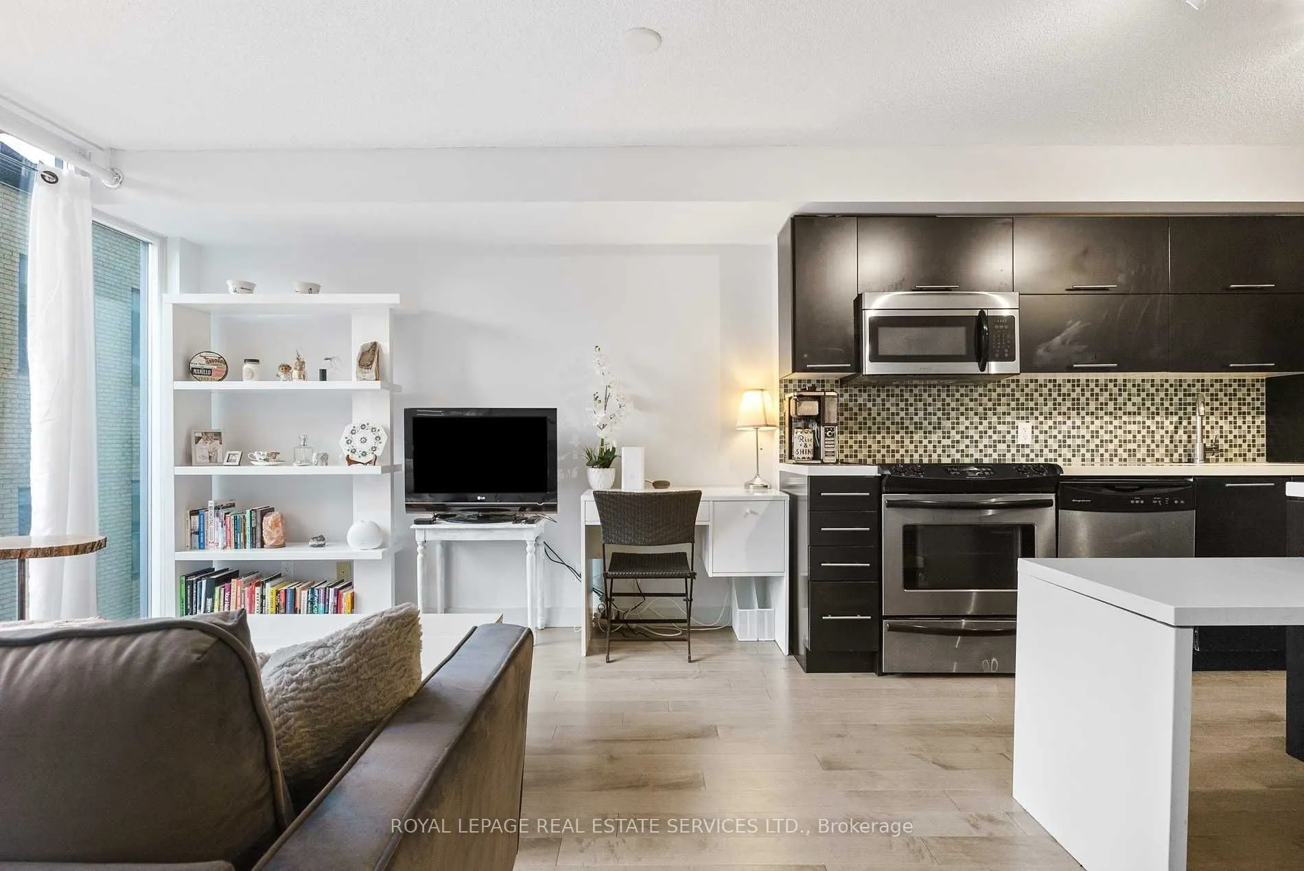 21 Nelson Street #430