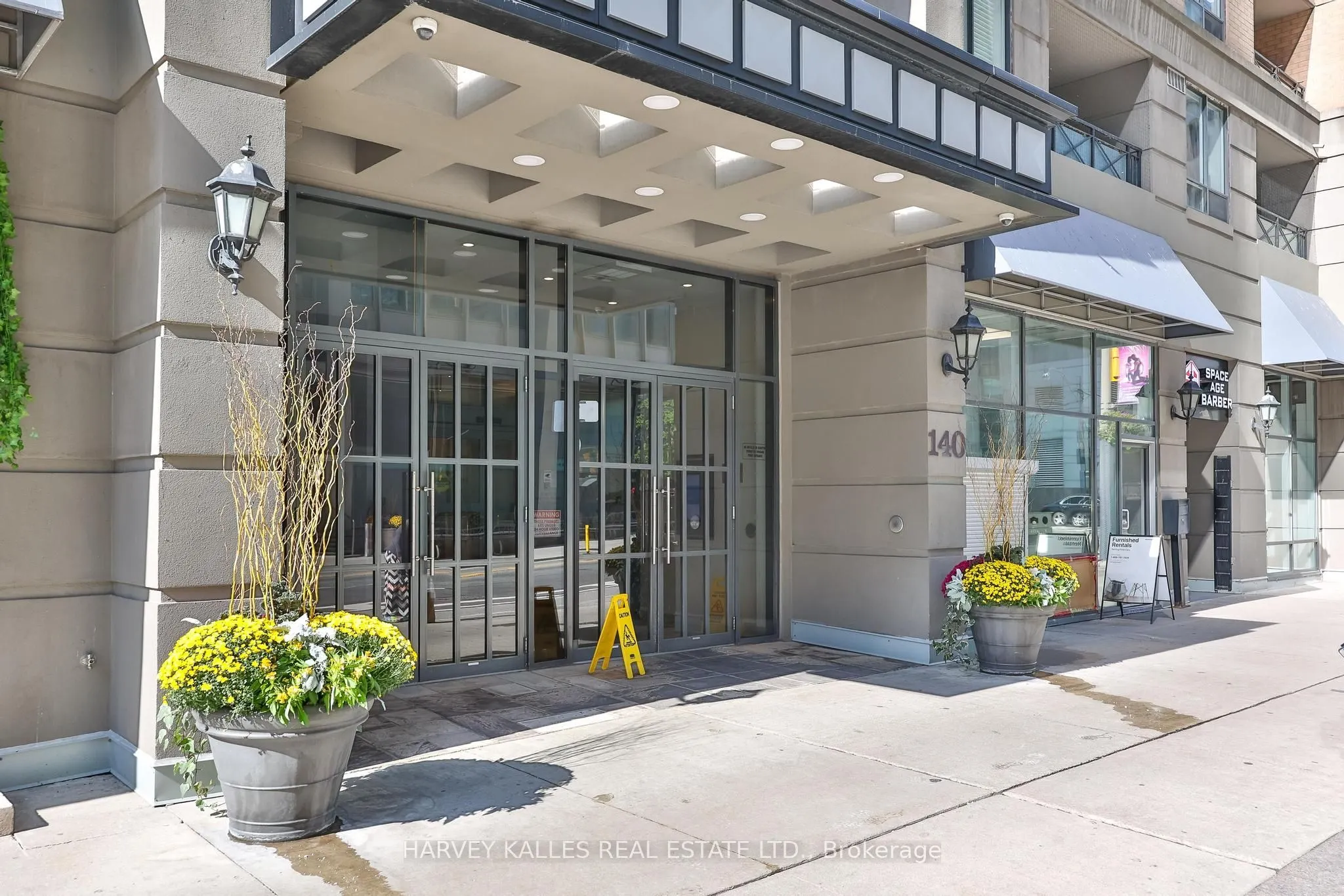 140 Simcoe Street #515