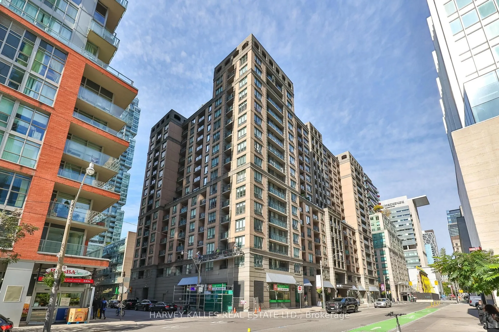 140 Simcoe Street #515