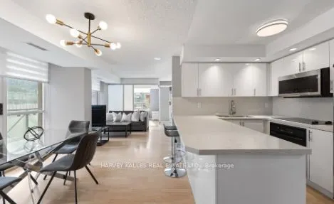 140 Simcoe Street #515