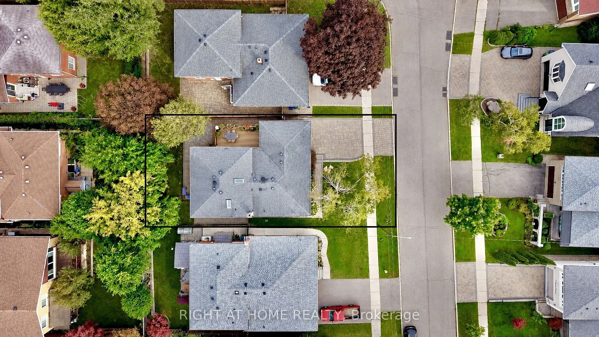 24 Stonedene Boulevard