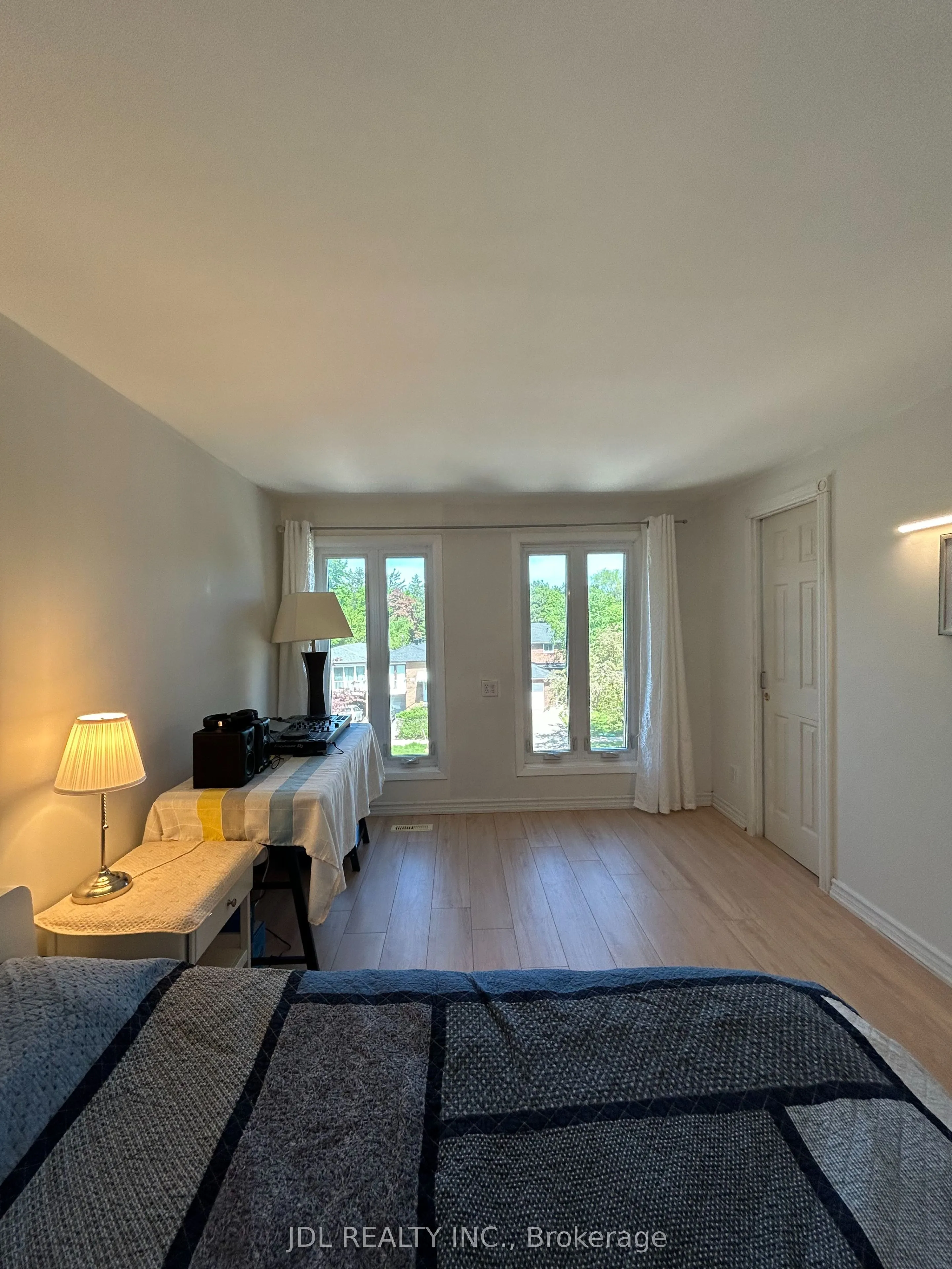 80 Mosedale Cres Crescent #2nd Floor Master Bedroom