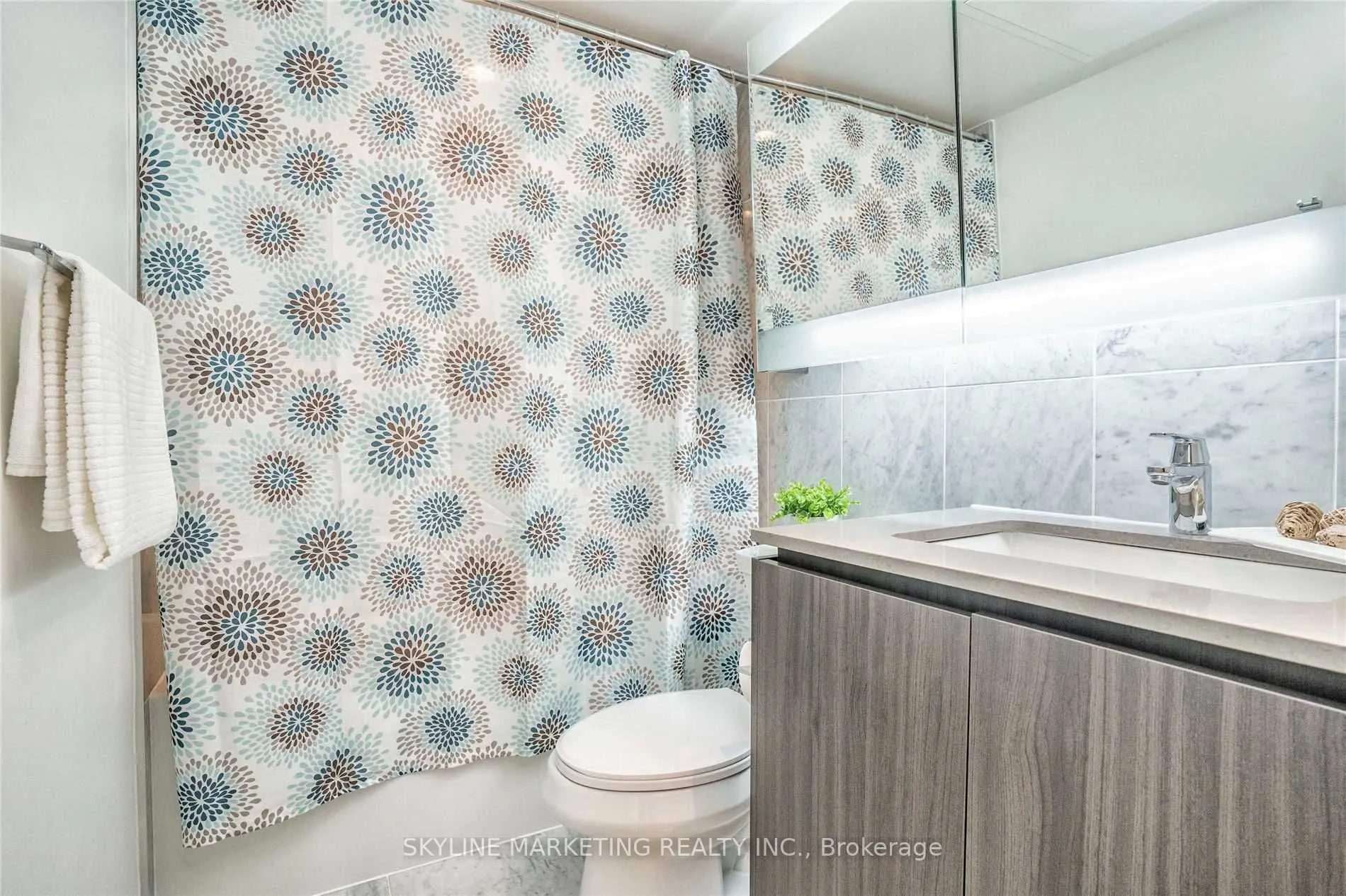 70 Queens wharf Road #811