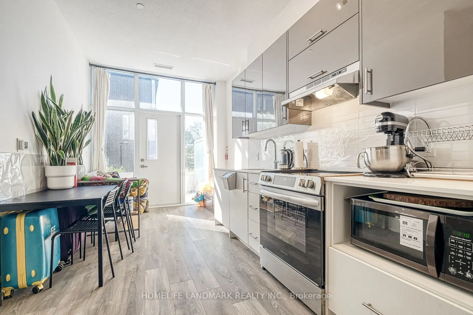 188 Fairview Mall Drive #109