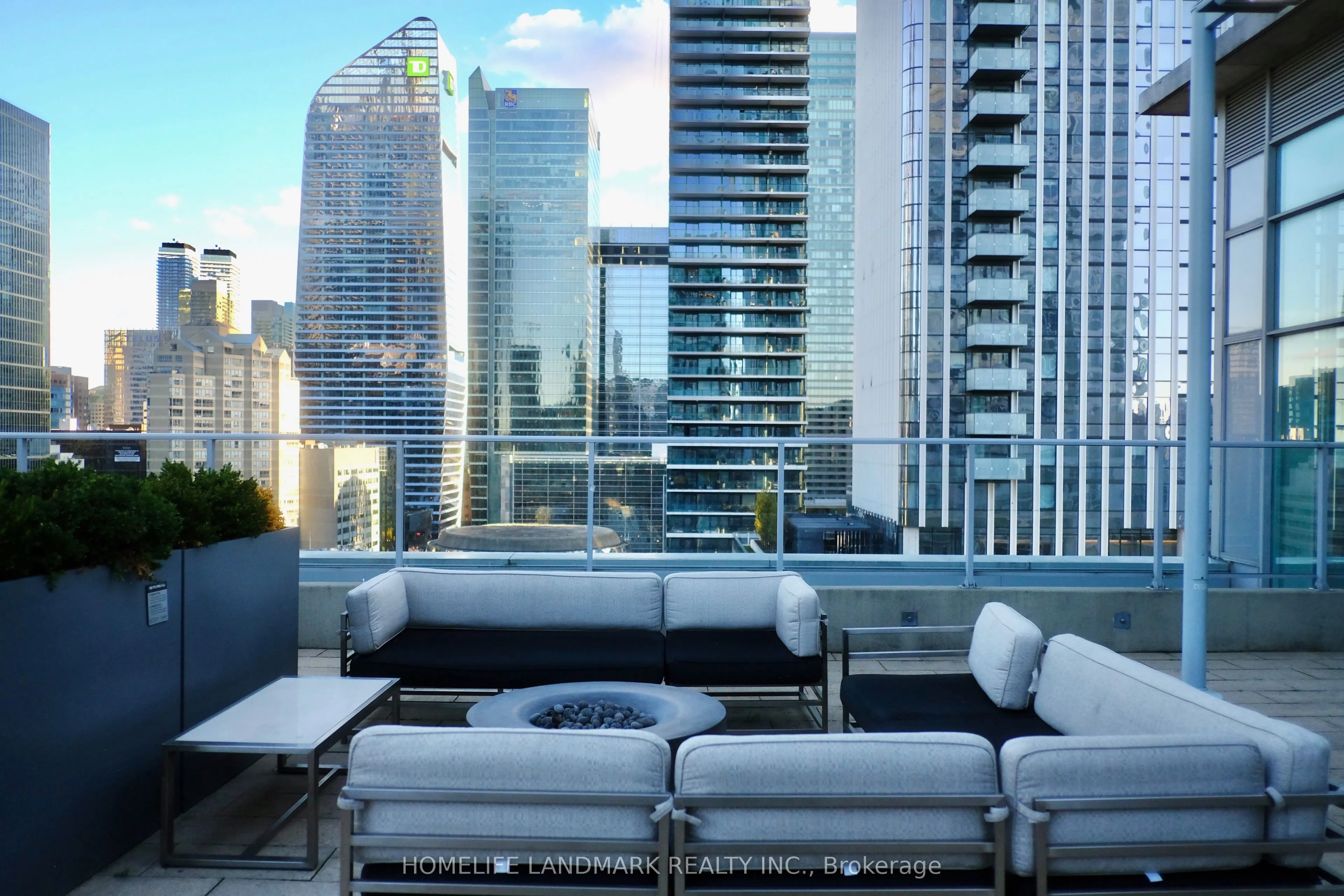 126 Simcoe Street #3306
